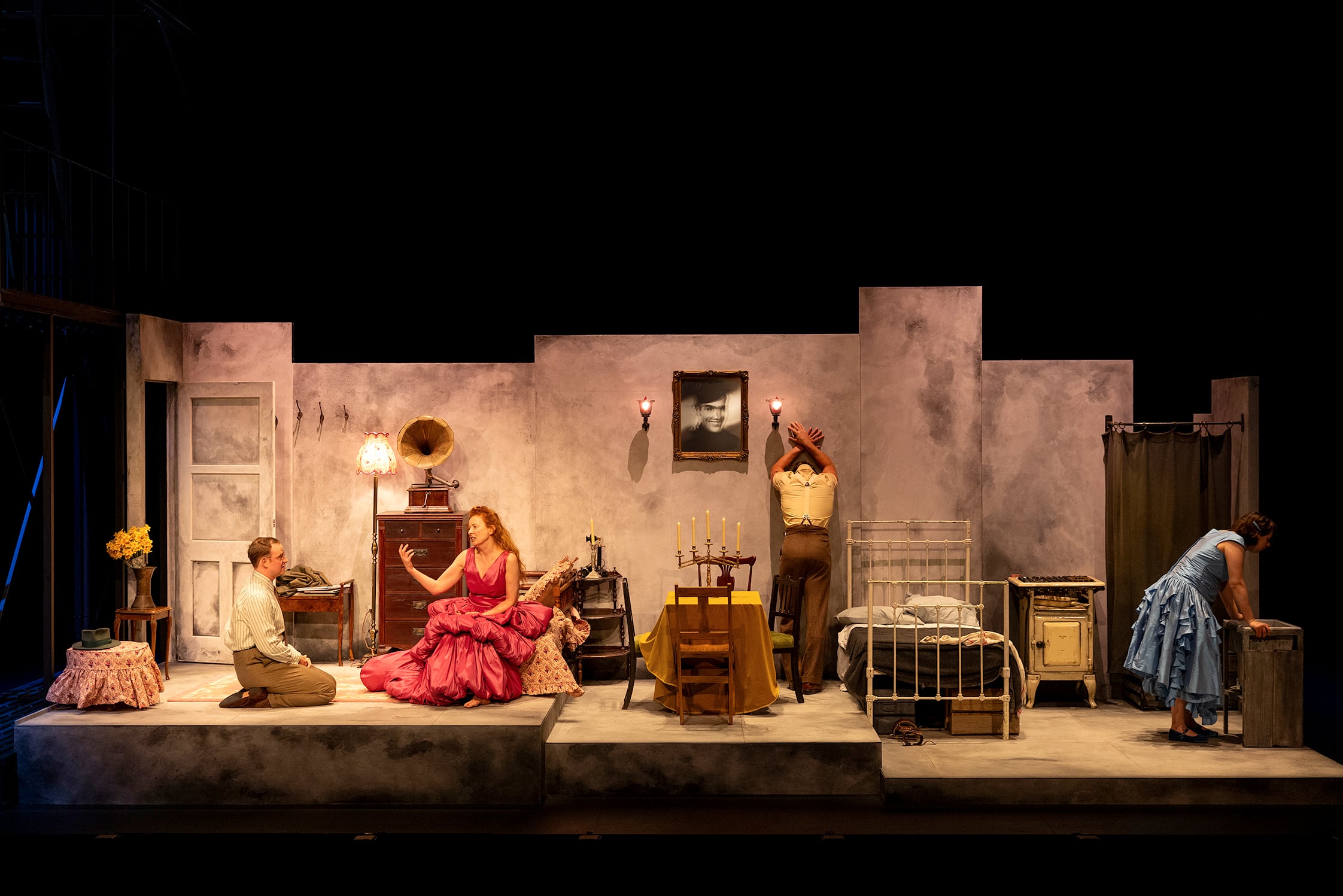 A scene from The Glass Menagerie.
