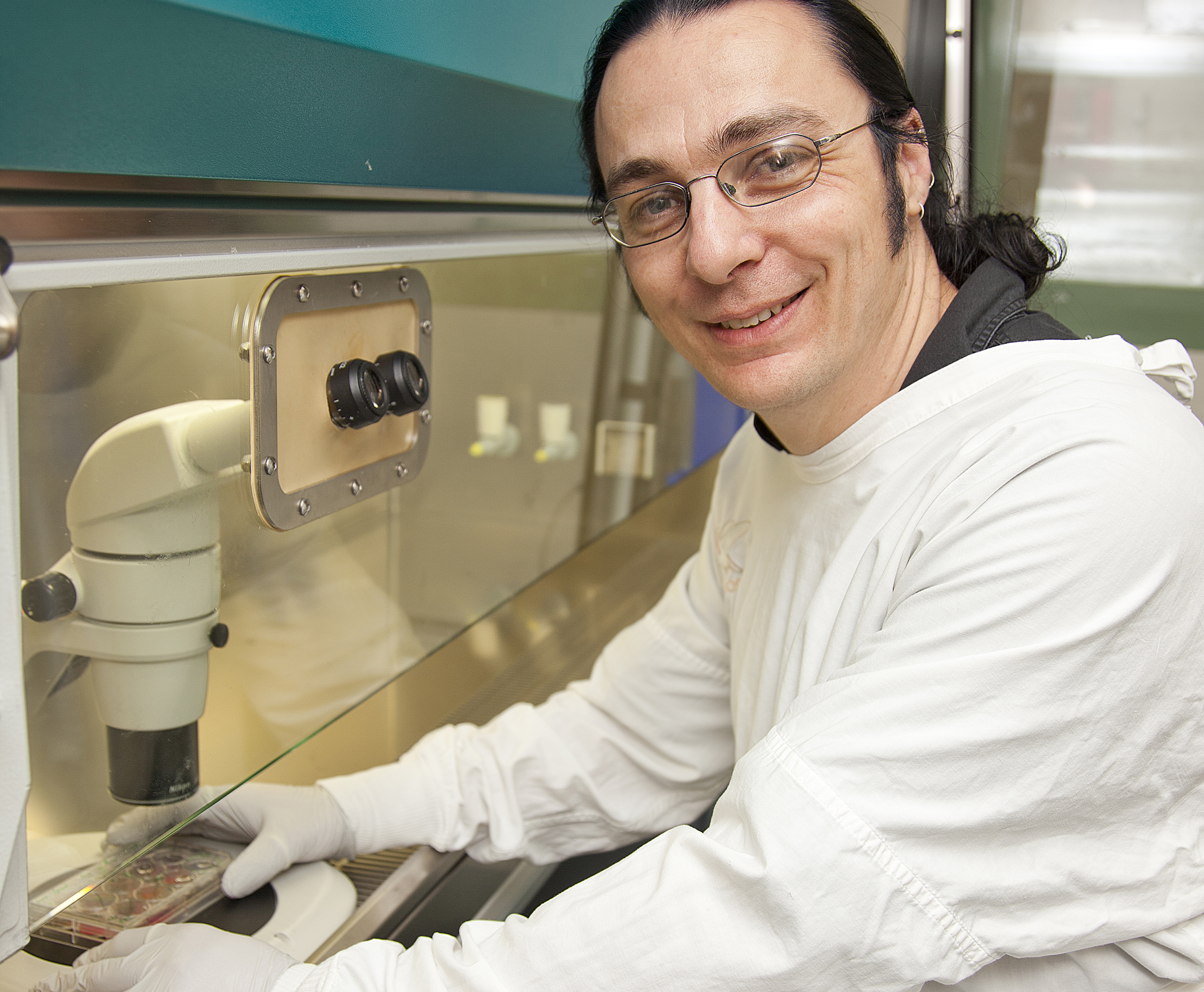 Cutting-edge research into corneal transplants
