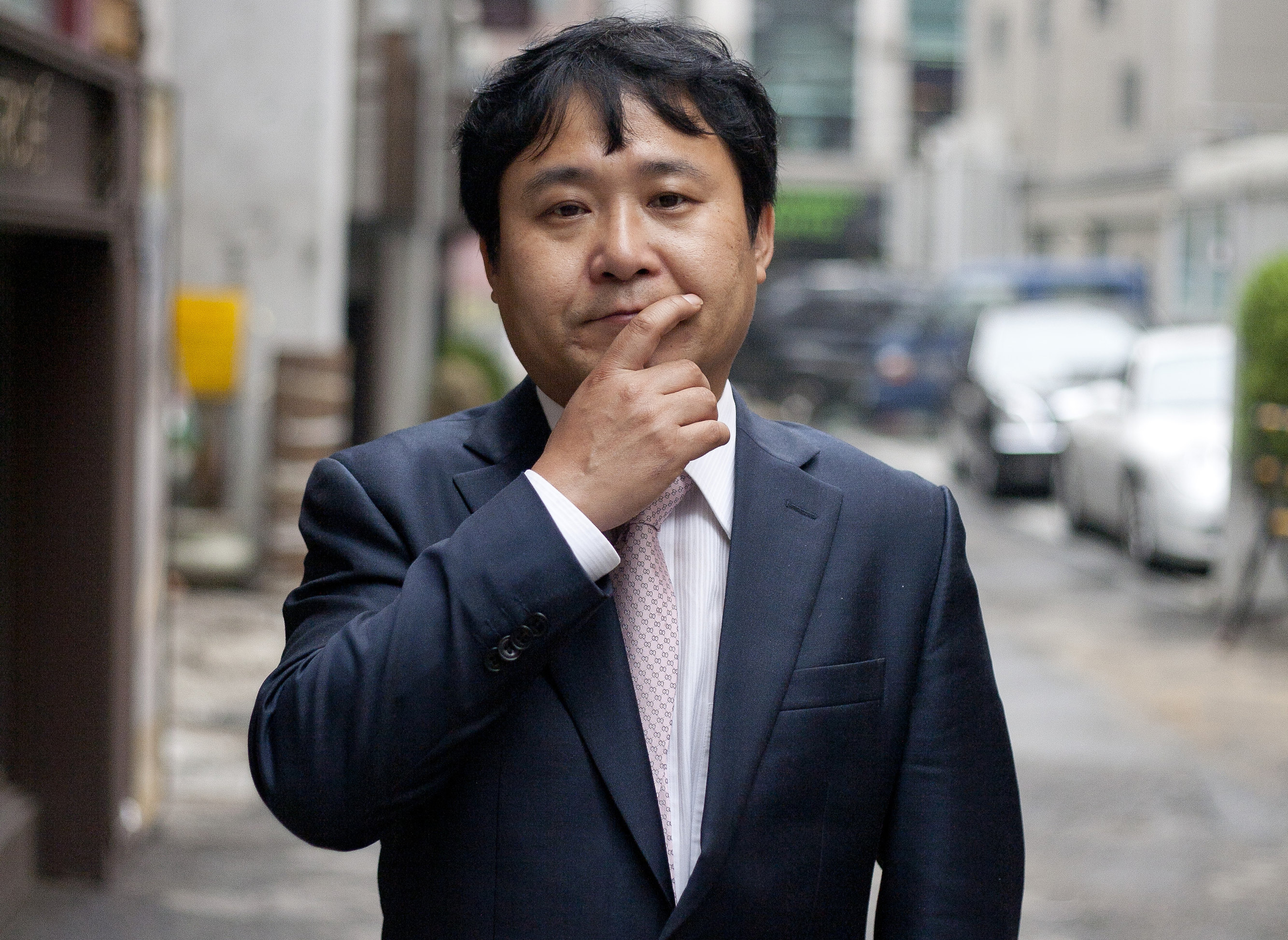 Poet Jang Jin-sung's secrets and lines