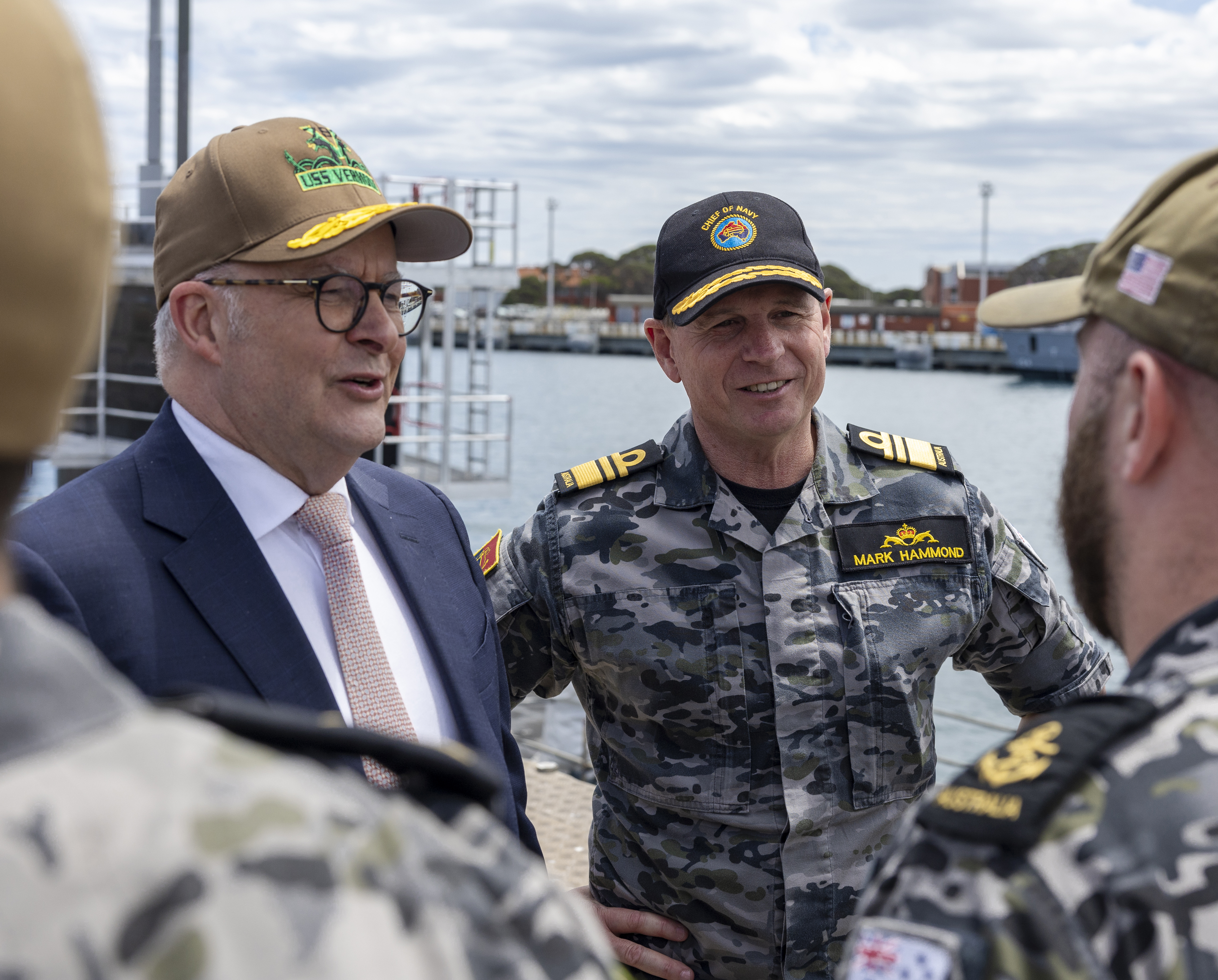 Prime Minister Anthony Albanese and Chief of Navy Vice Admiral Mark Hammond.