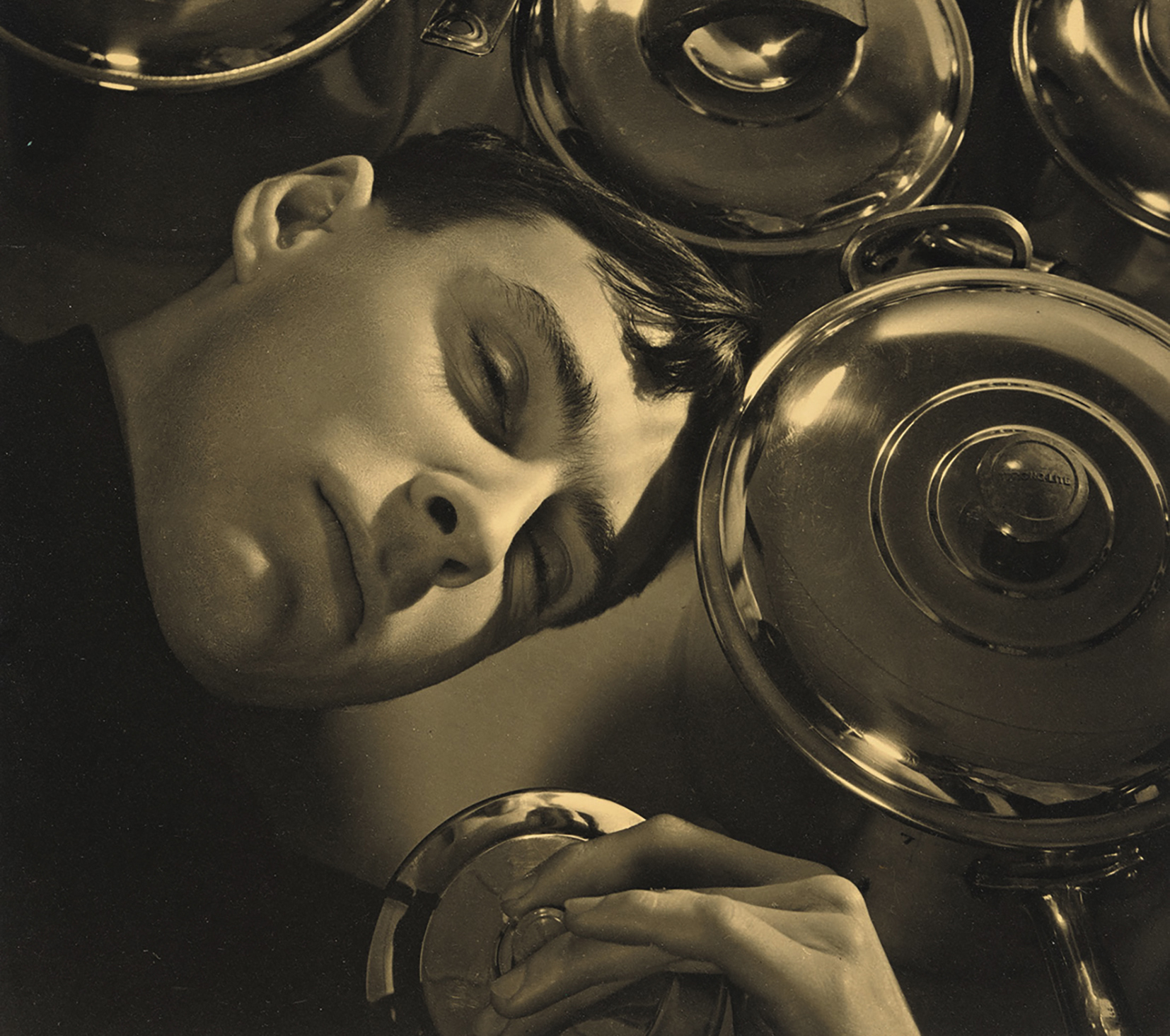 Max Dupain, self-portrait (1935).