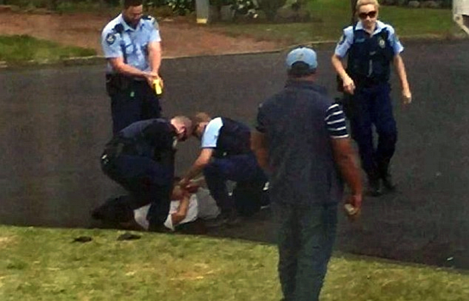 ‘Lone wolf’ terrorists and community policing