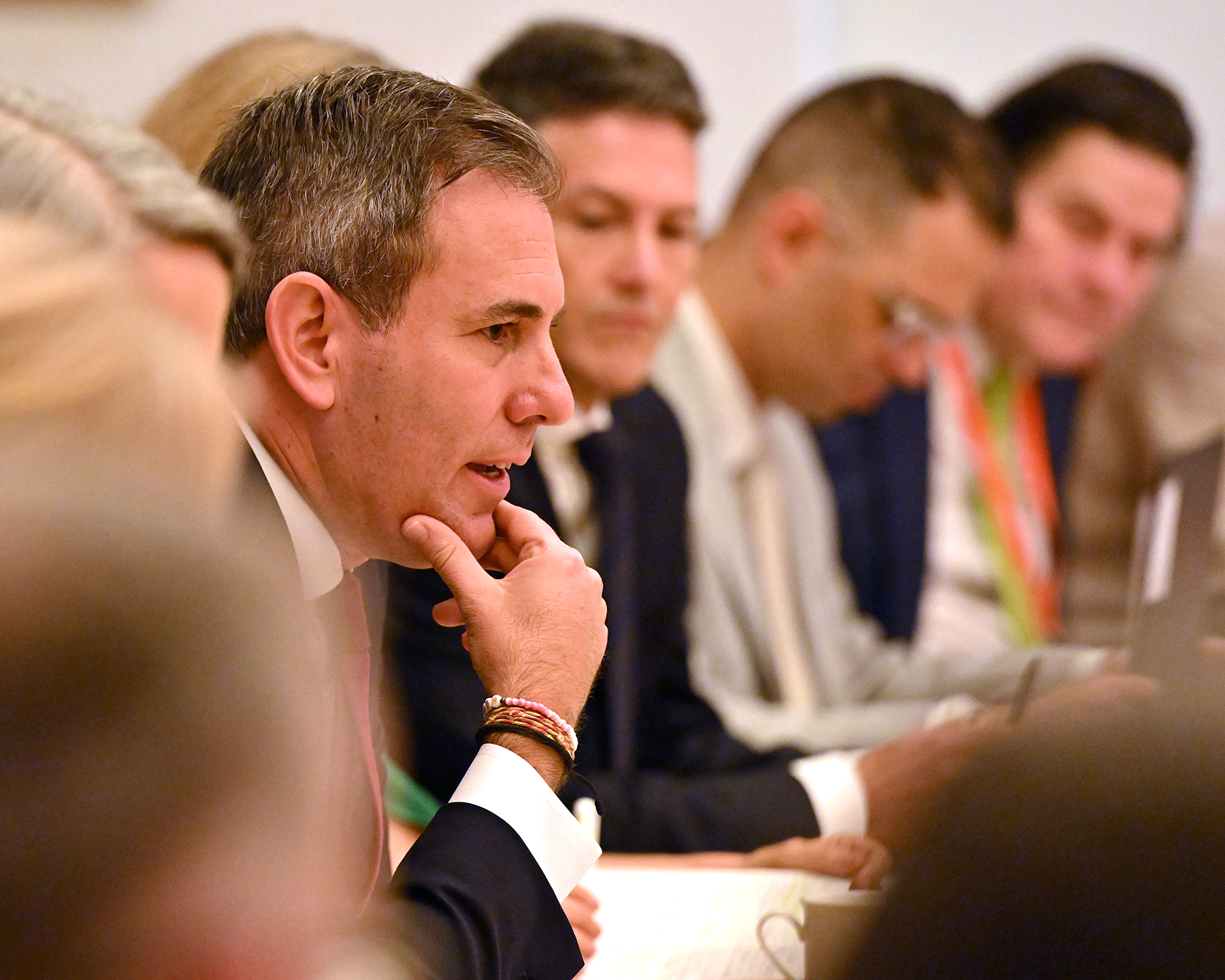 Economic round table recycles broken ideas