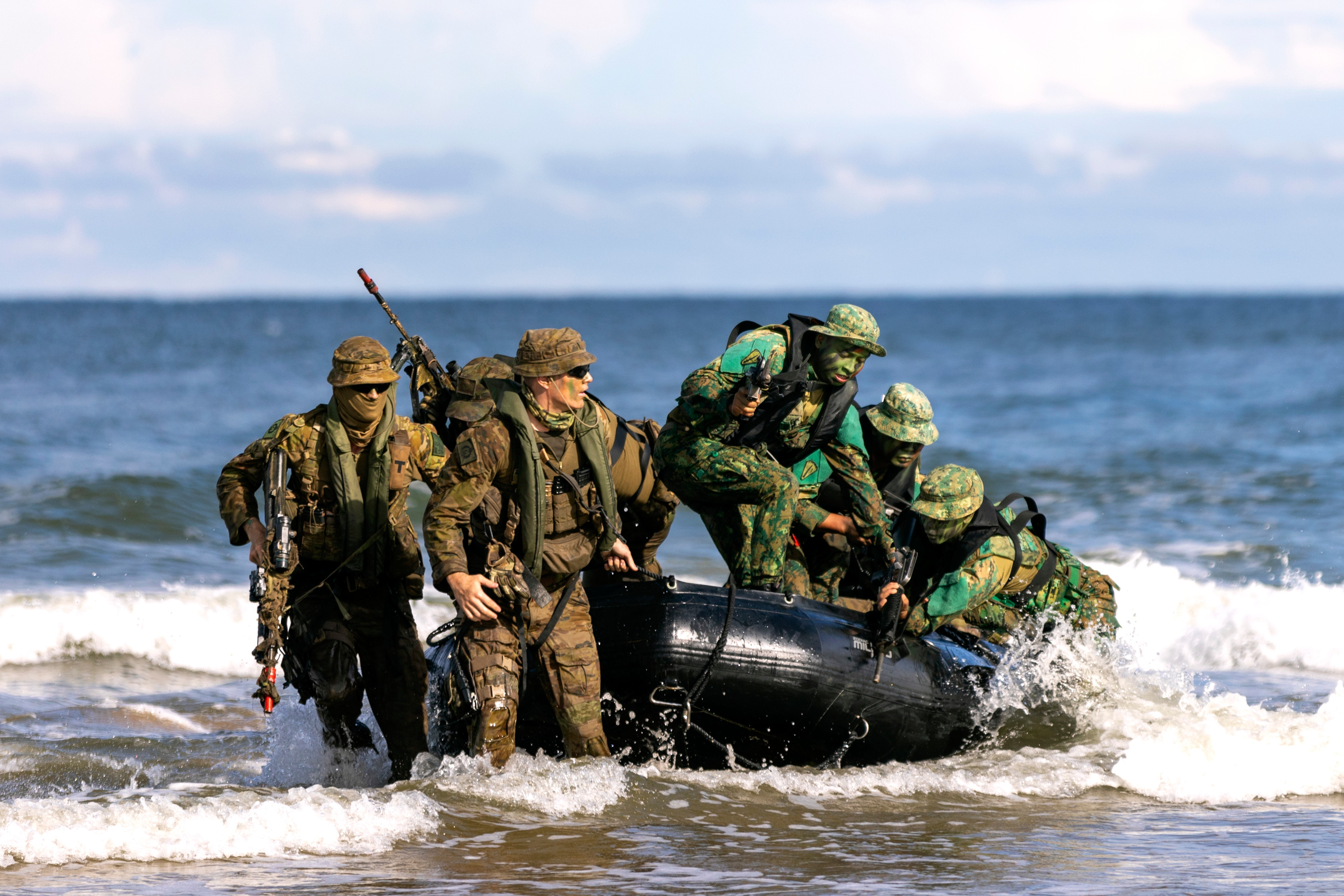 Australia to expand military ties in Indian Ocean countries 