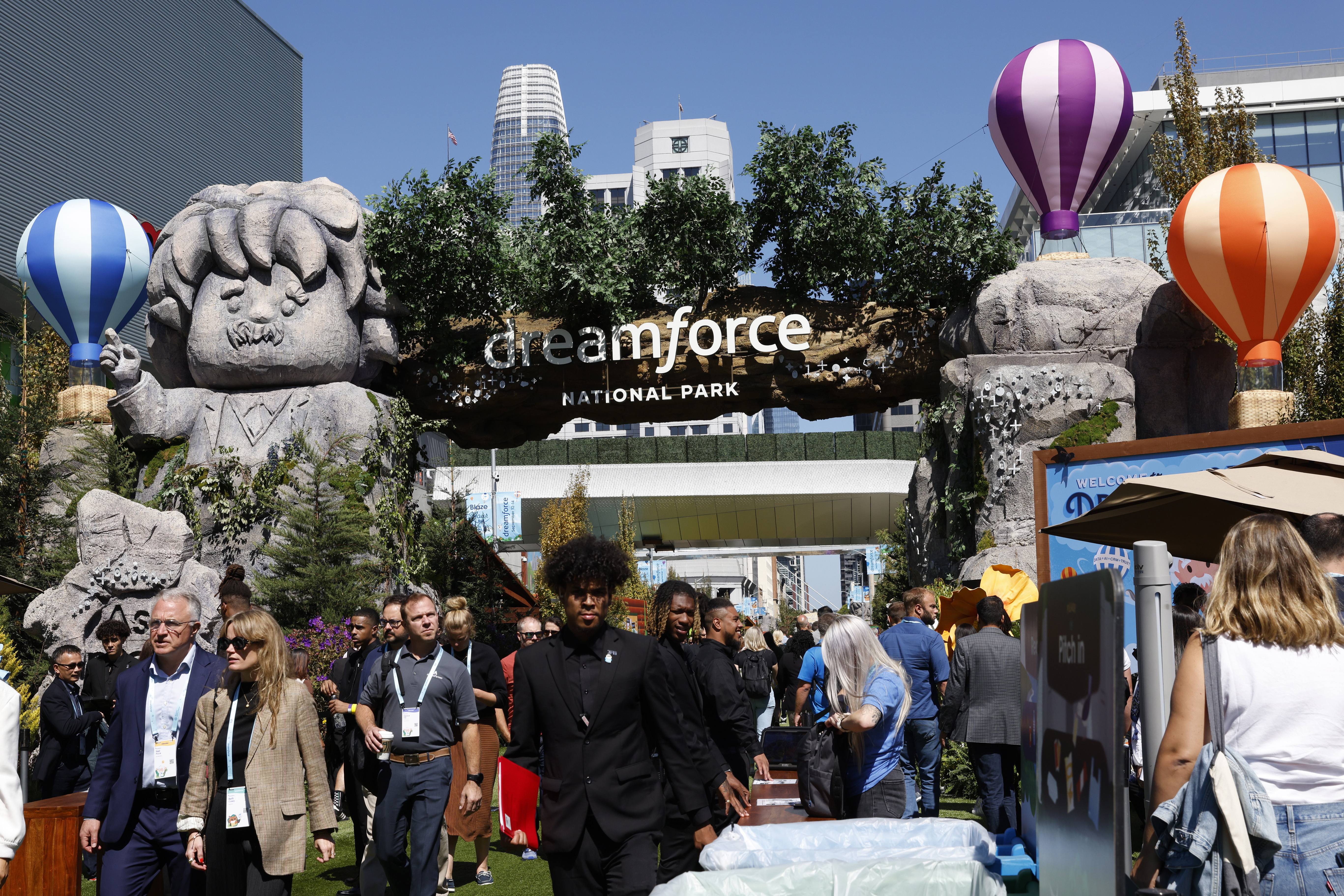 The entrance to Dreamforce National Park.