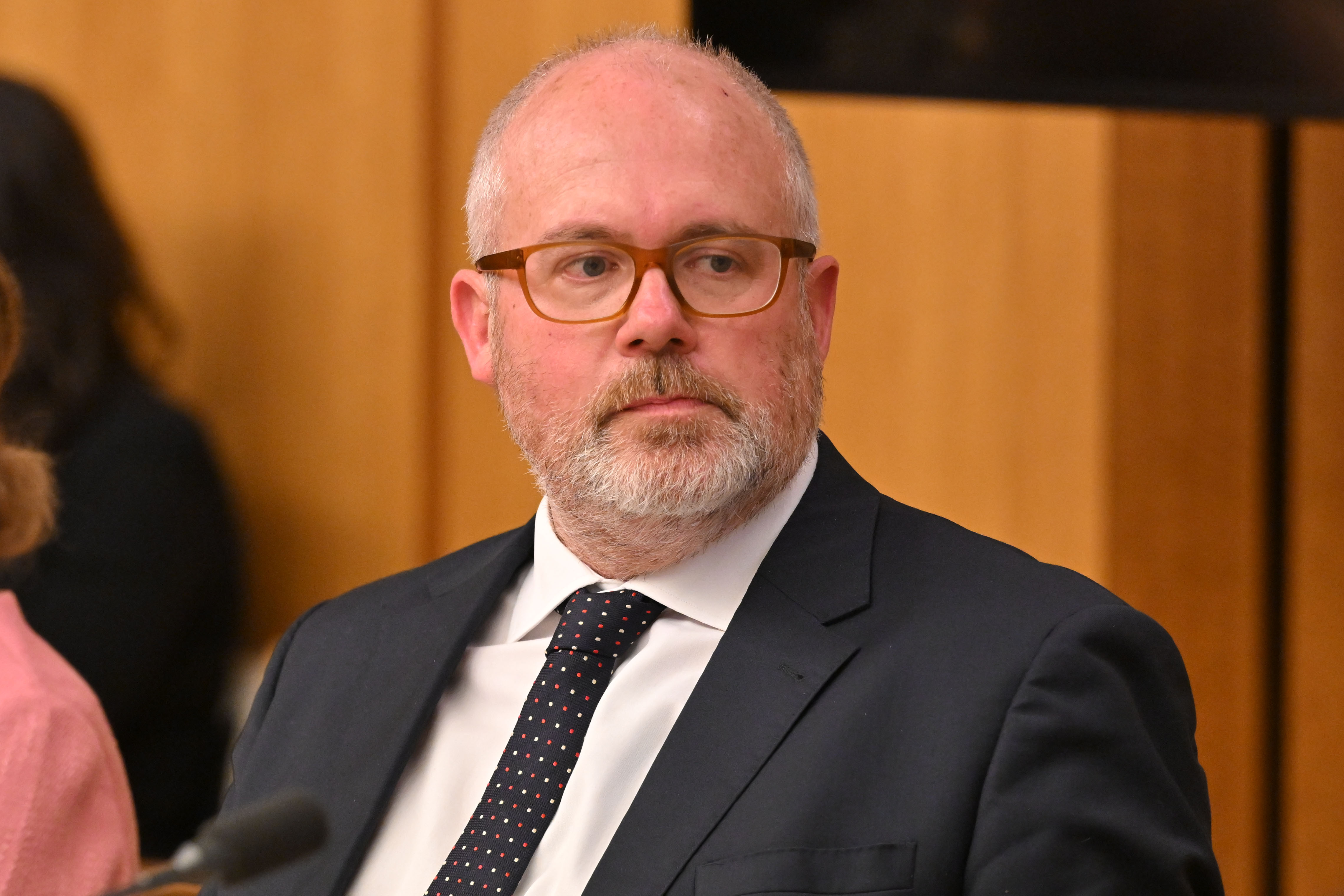 Labor shrinks from AI rules