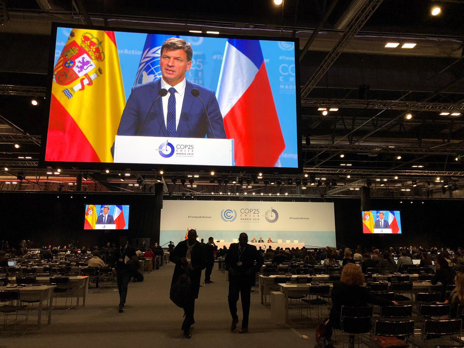 Australia stalls on climate action
