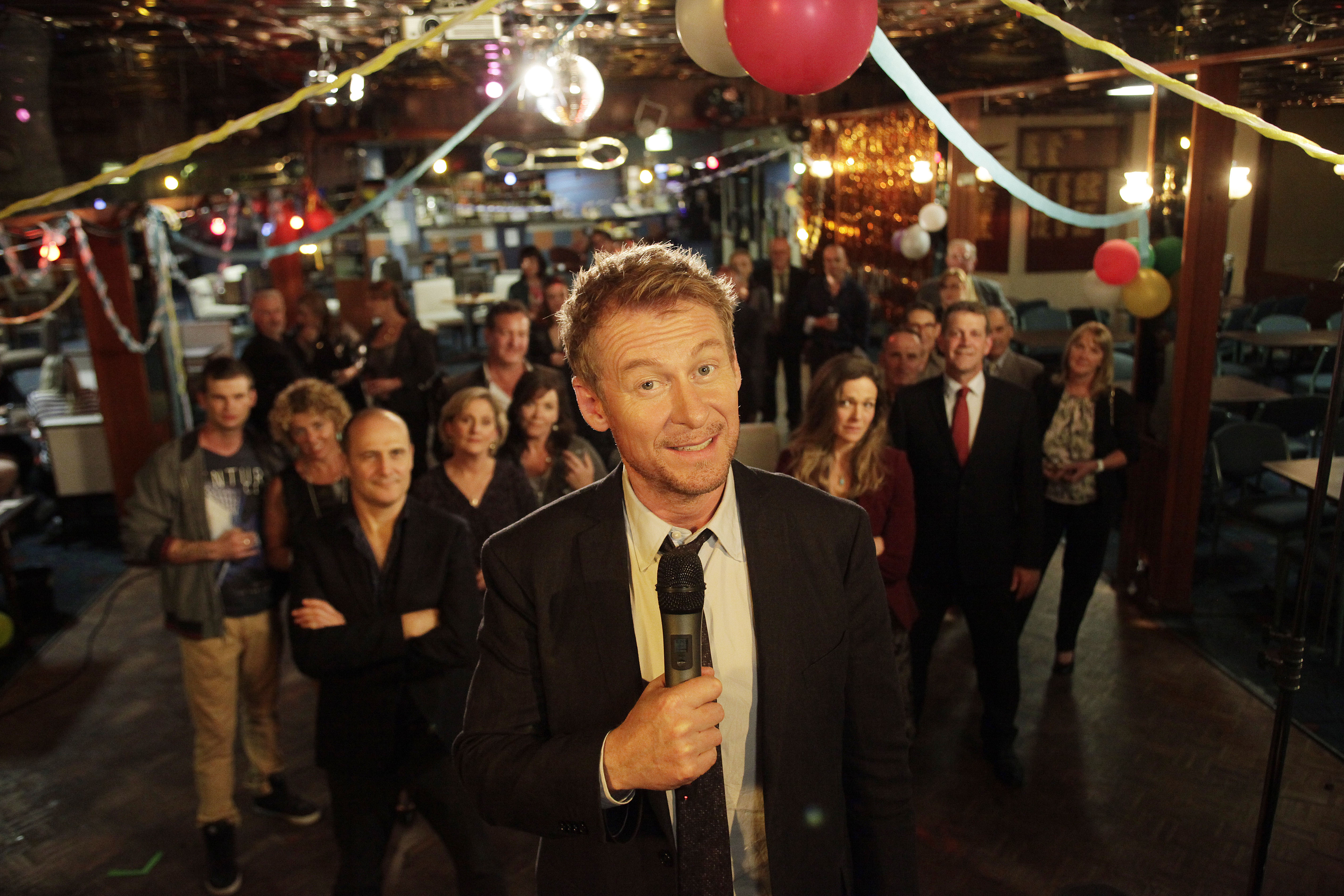 Rake actor Richard Roxburgh's adult themes