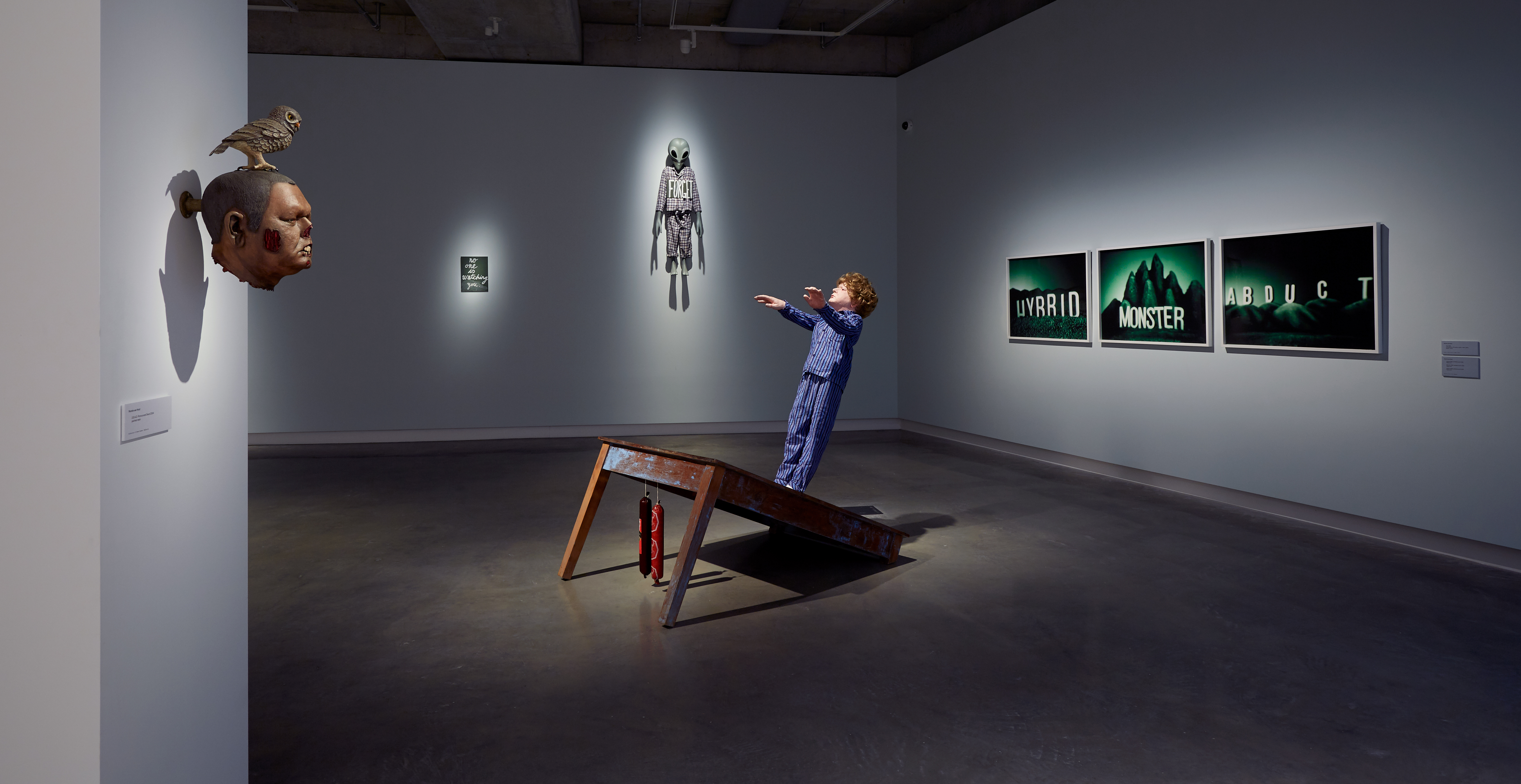 No one is watching you: Ronnie van Hout