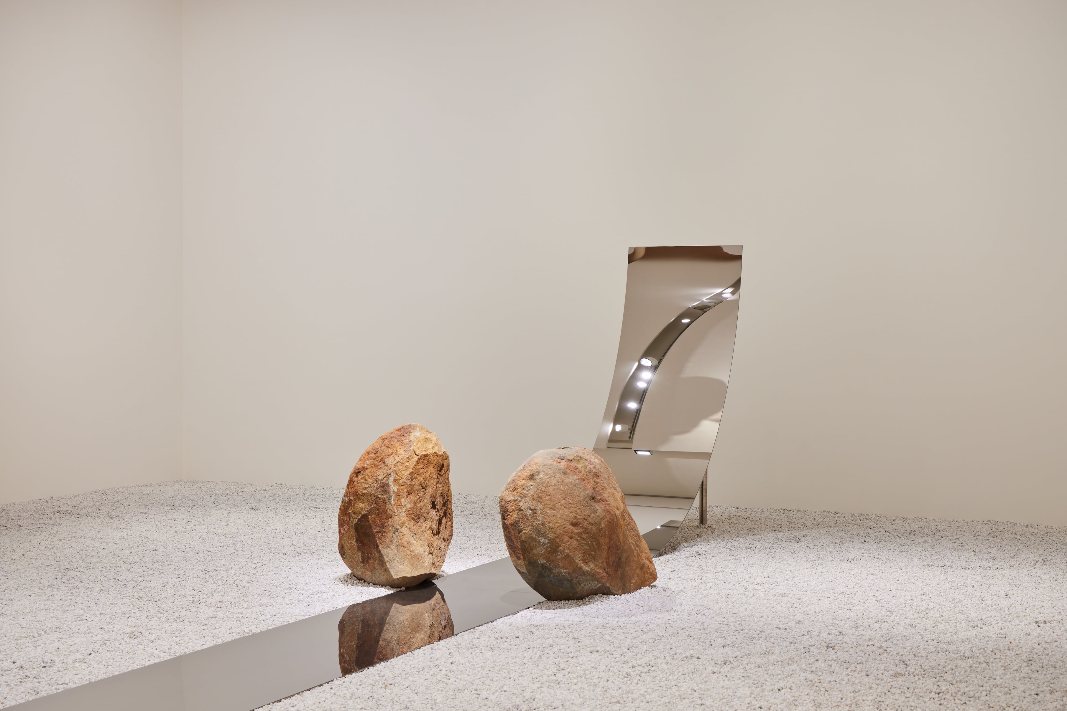 An installation view of Lee Ufan’s Relatum – to Heaven Road (2024).