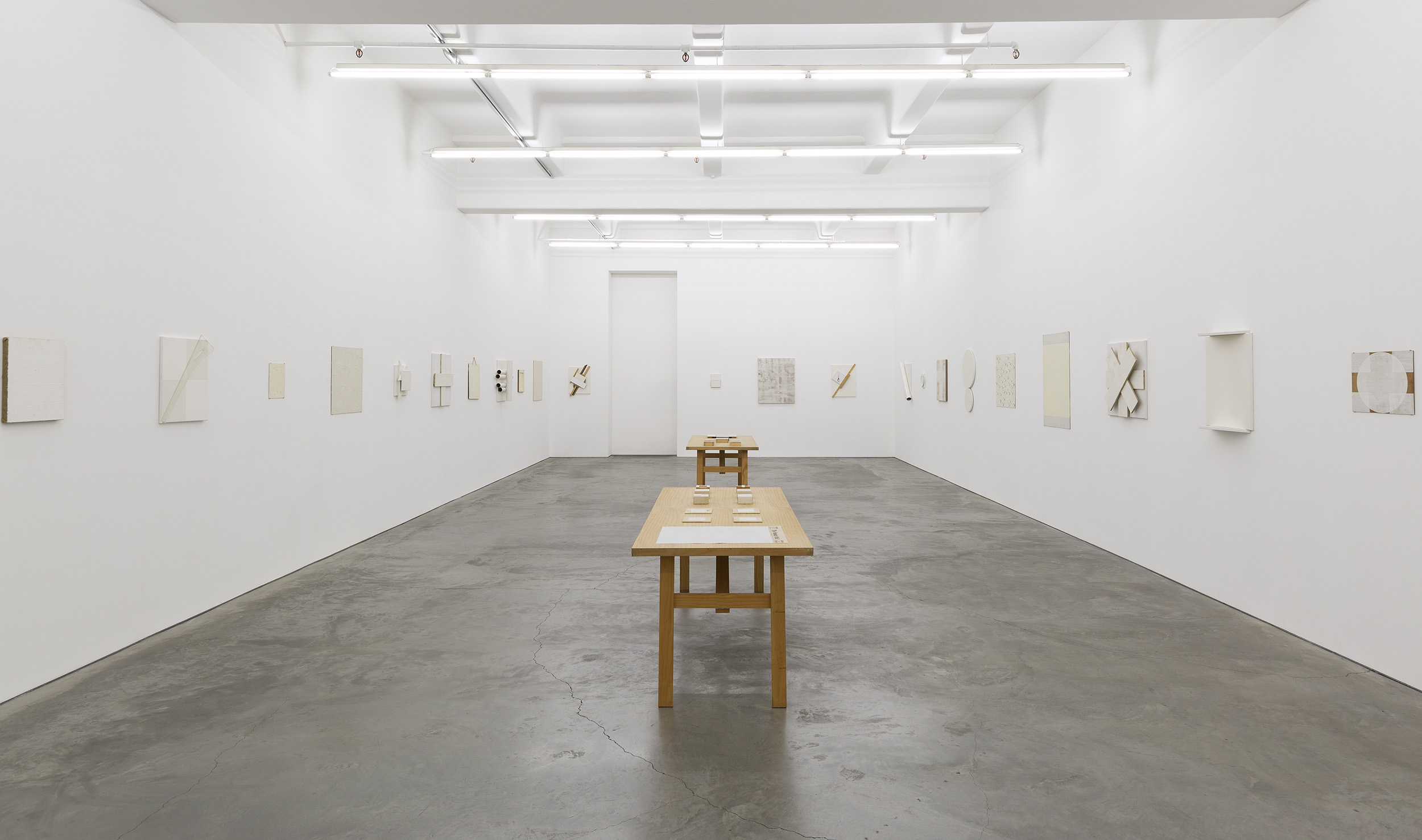 <em>John Nixon&thinsp;: White Paintings</em>