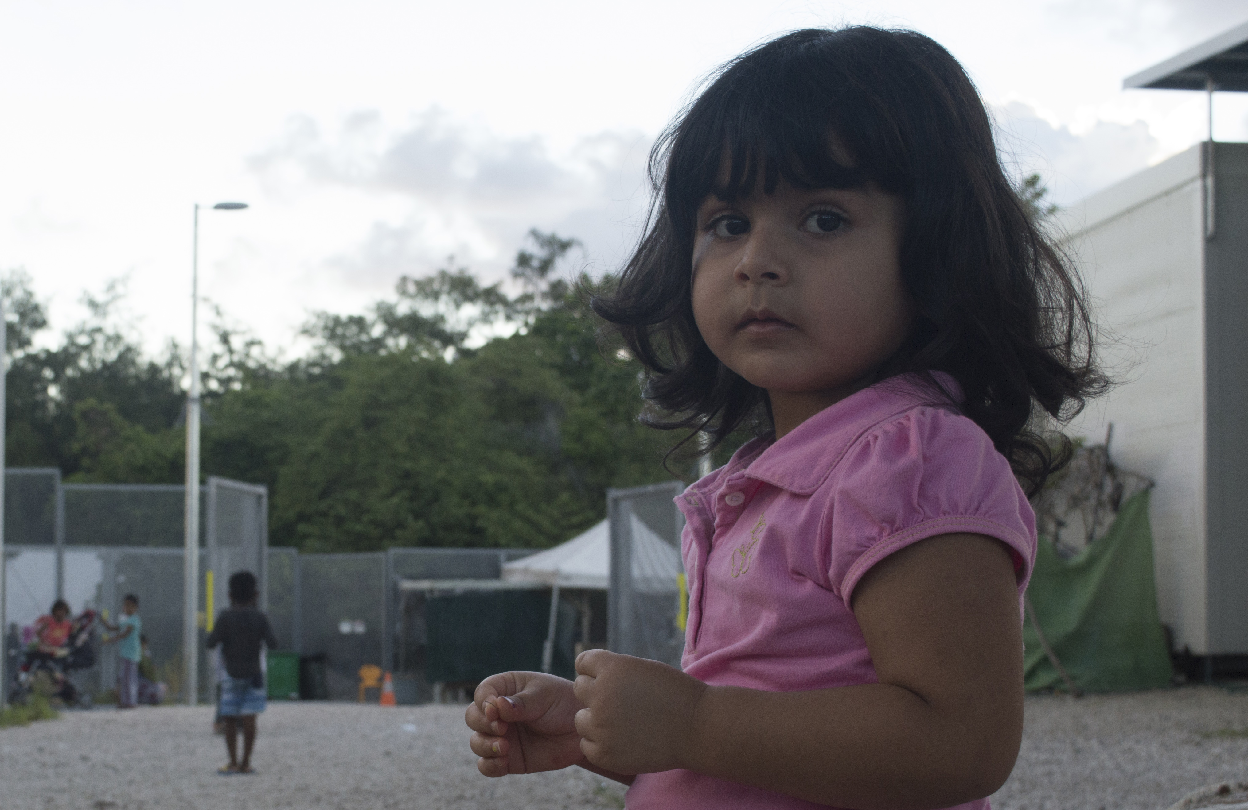 Failing children held on Nauru