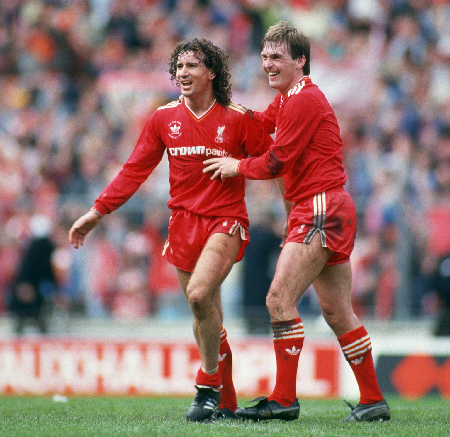 Craig Johnston and Liverpool teammate Kenny Dalglis.