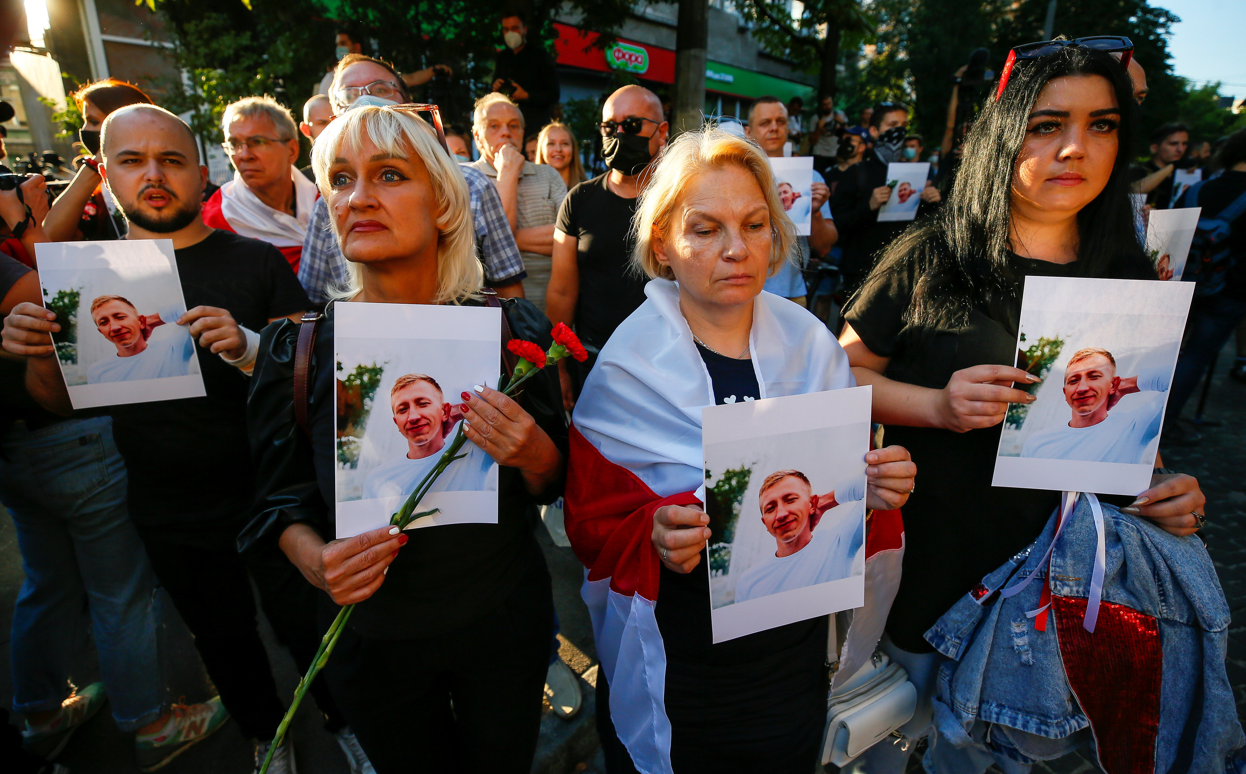 Death of Belarusian activist treated as suspicious