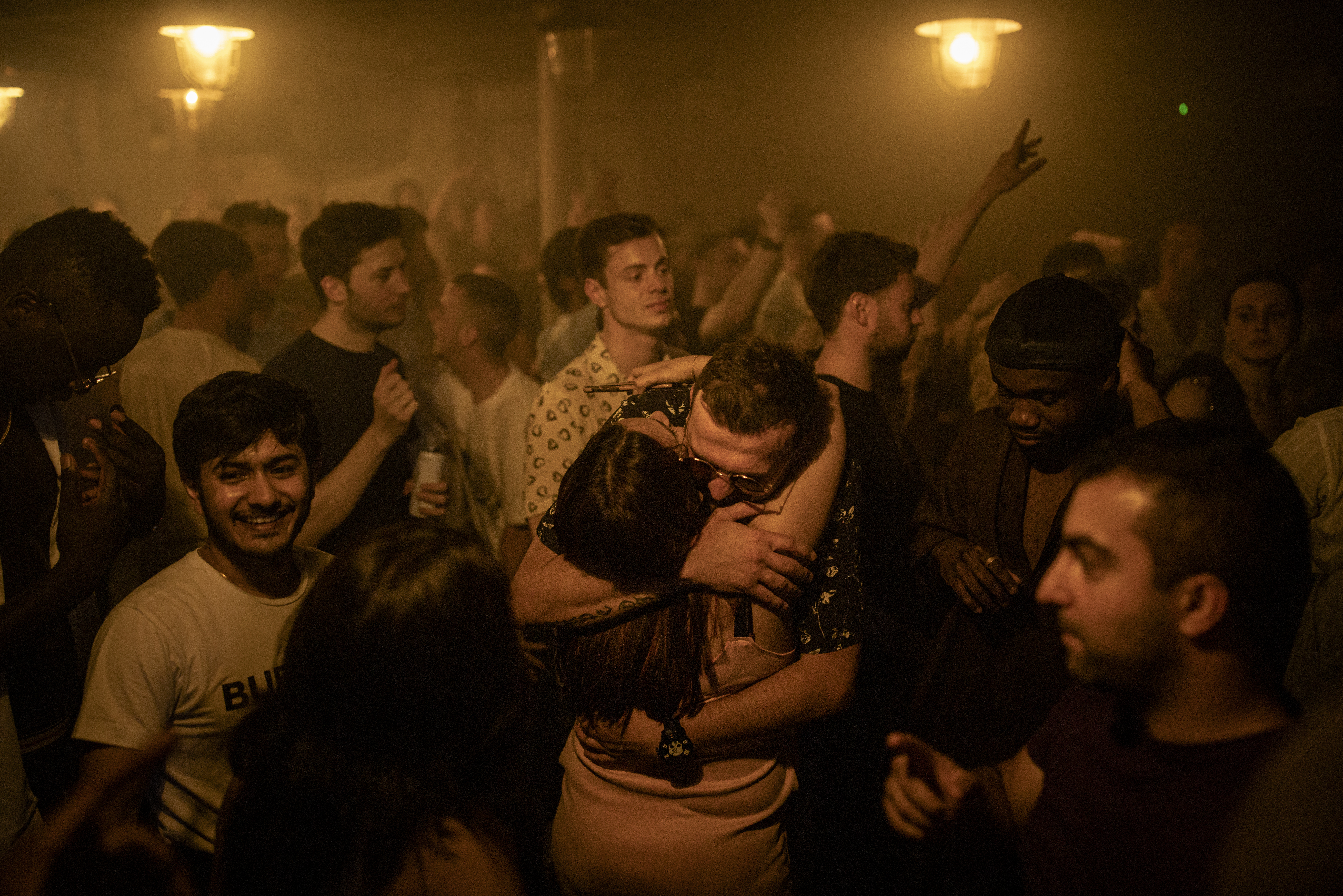England parties like it’s 1999