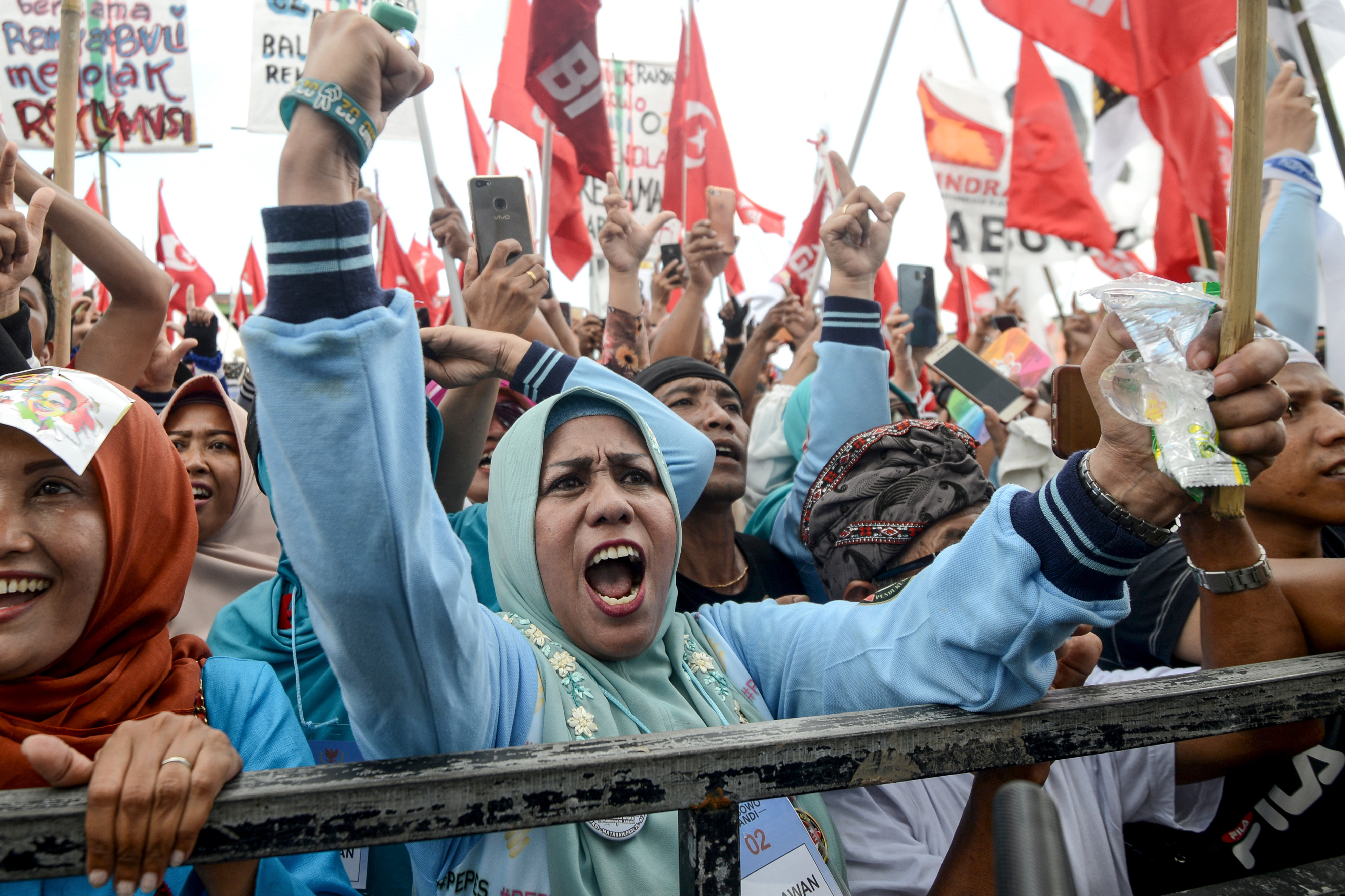 Joko Widodo aims for holo election win