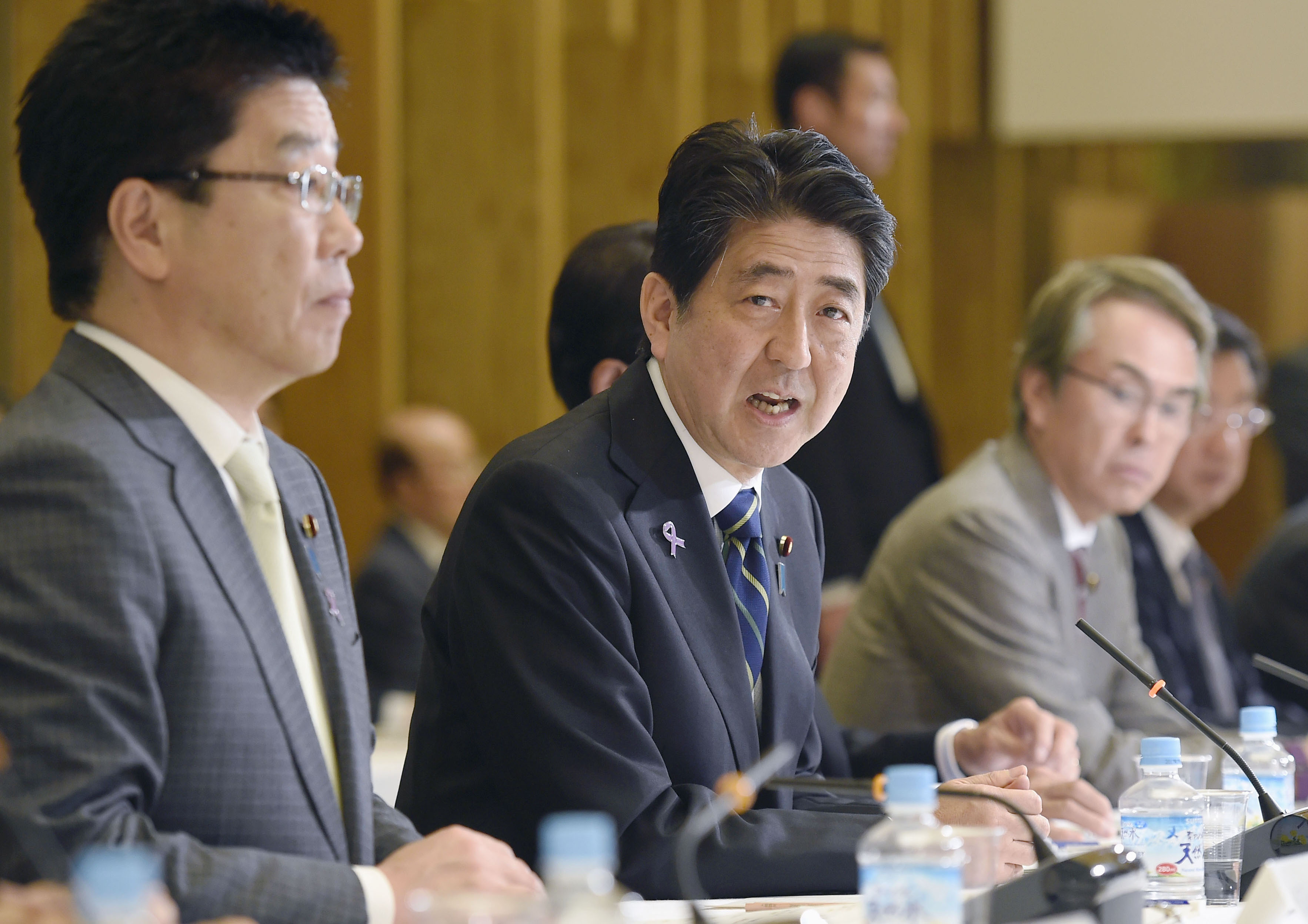 Shinzō Abe tries to get a read on US-Japan alliance