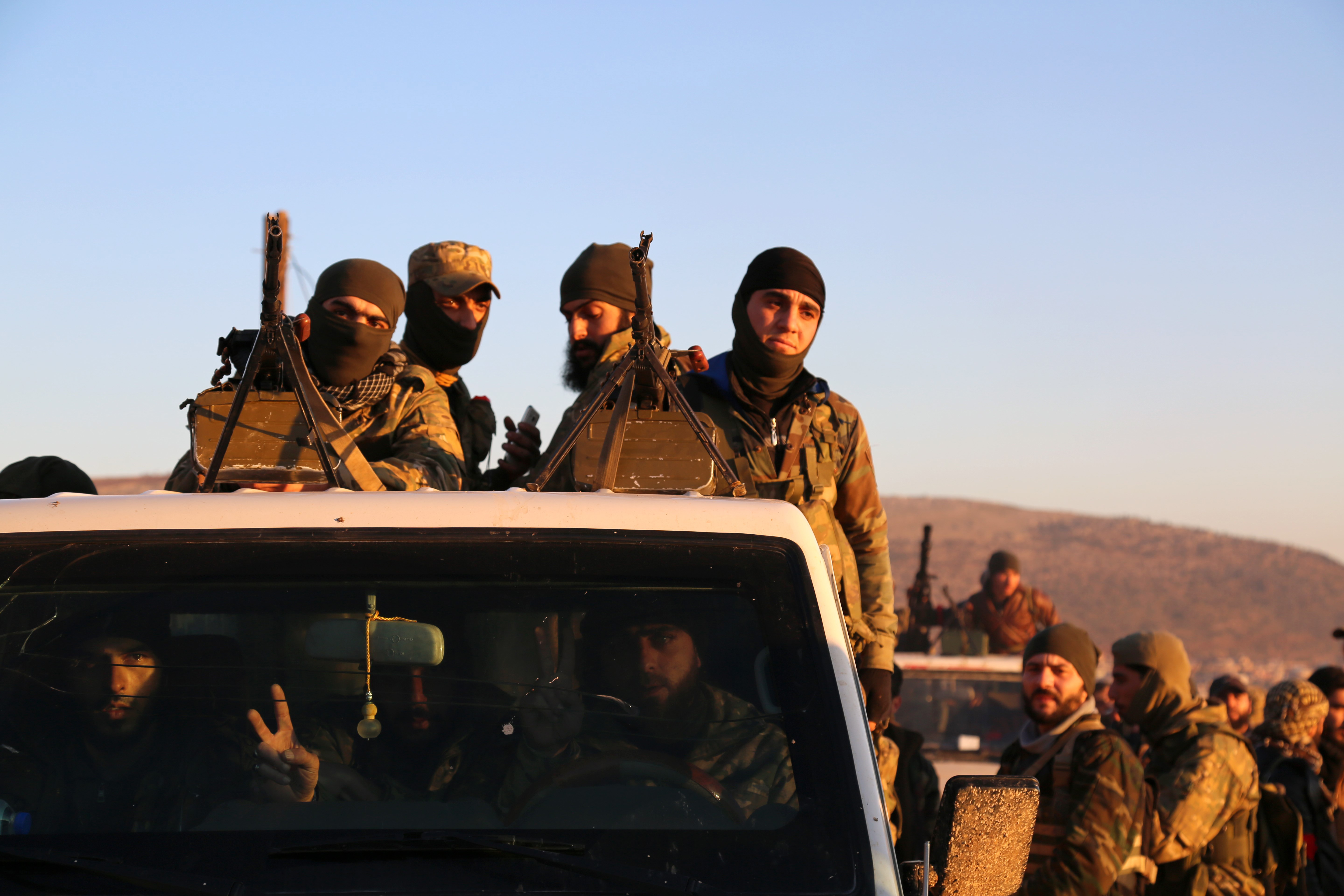 Turkey moves to push back Kurds in Syria