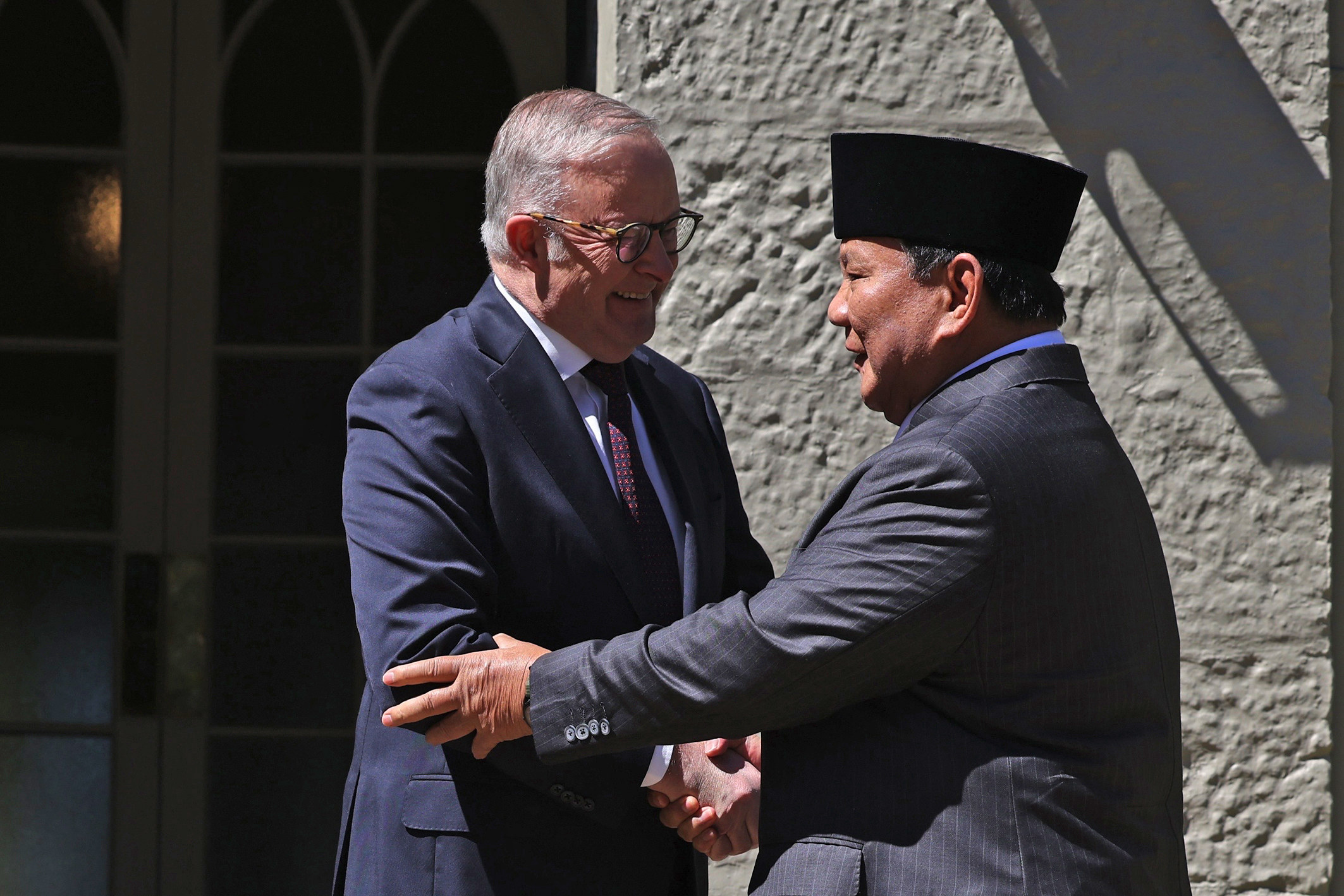 Australia and Indonesia sign landmark security treaty