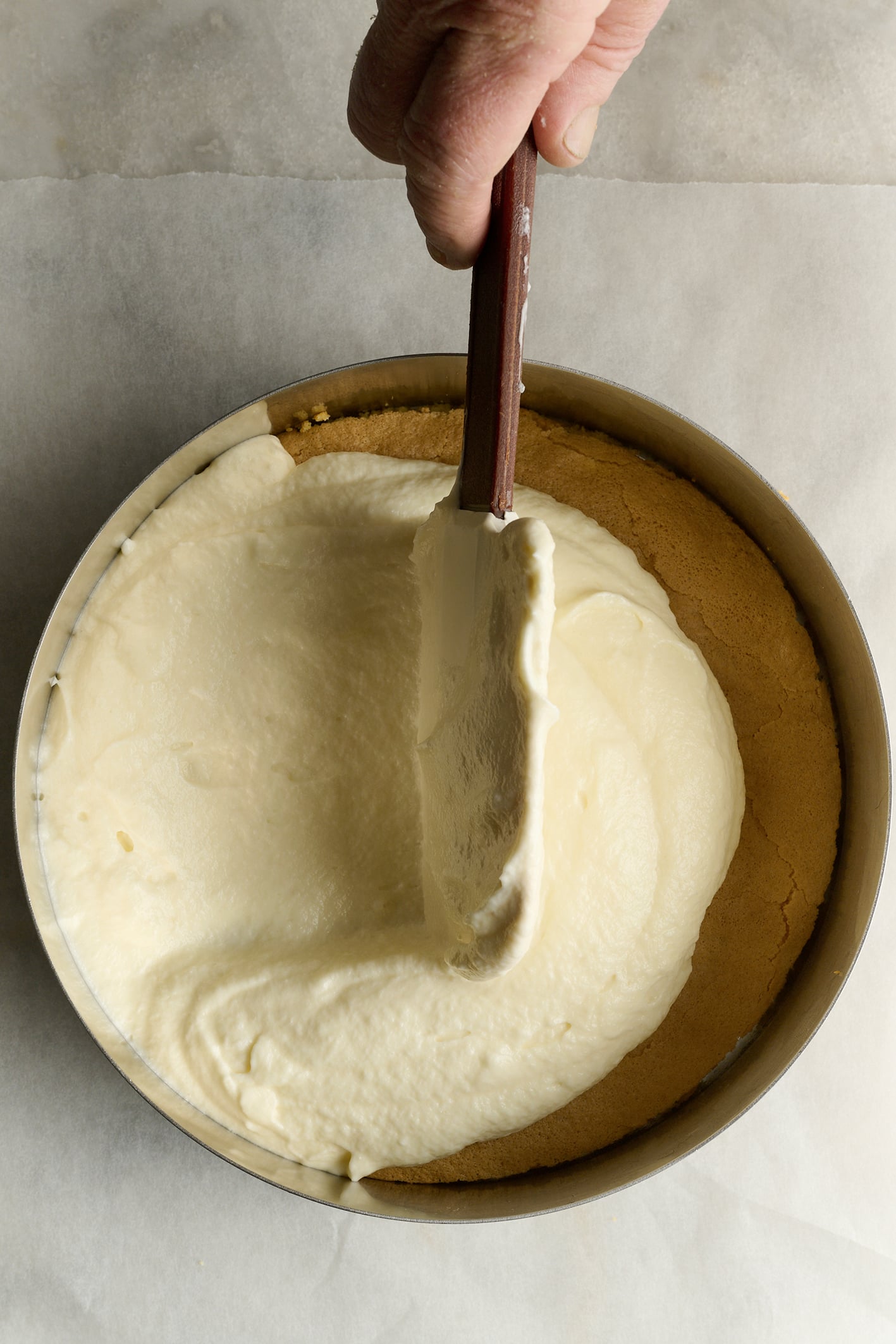 White chocolate mousse cake