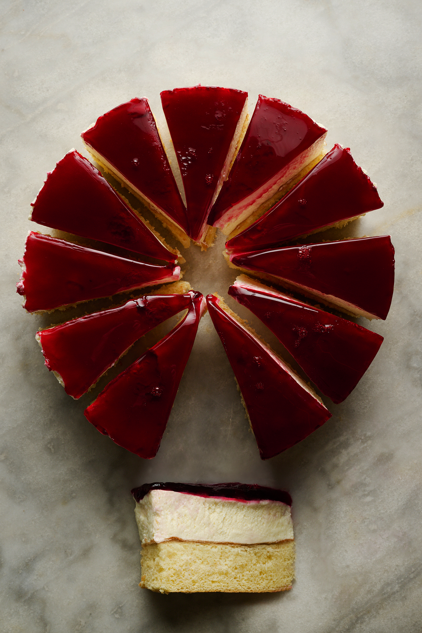White chocolate mousse cake