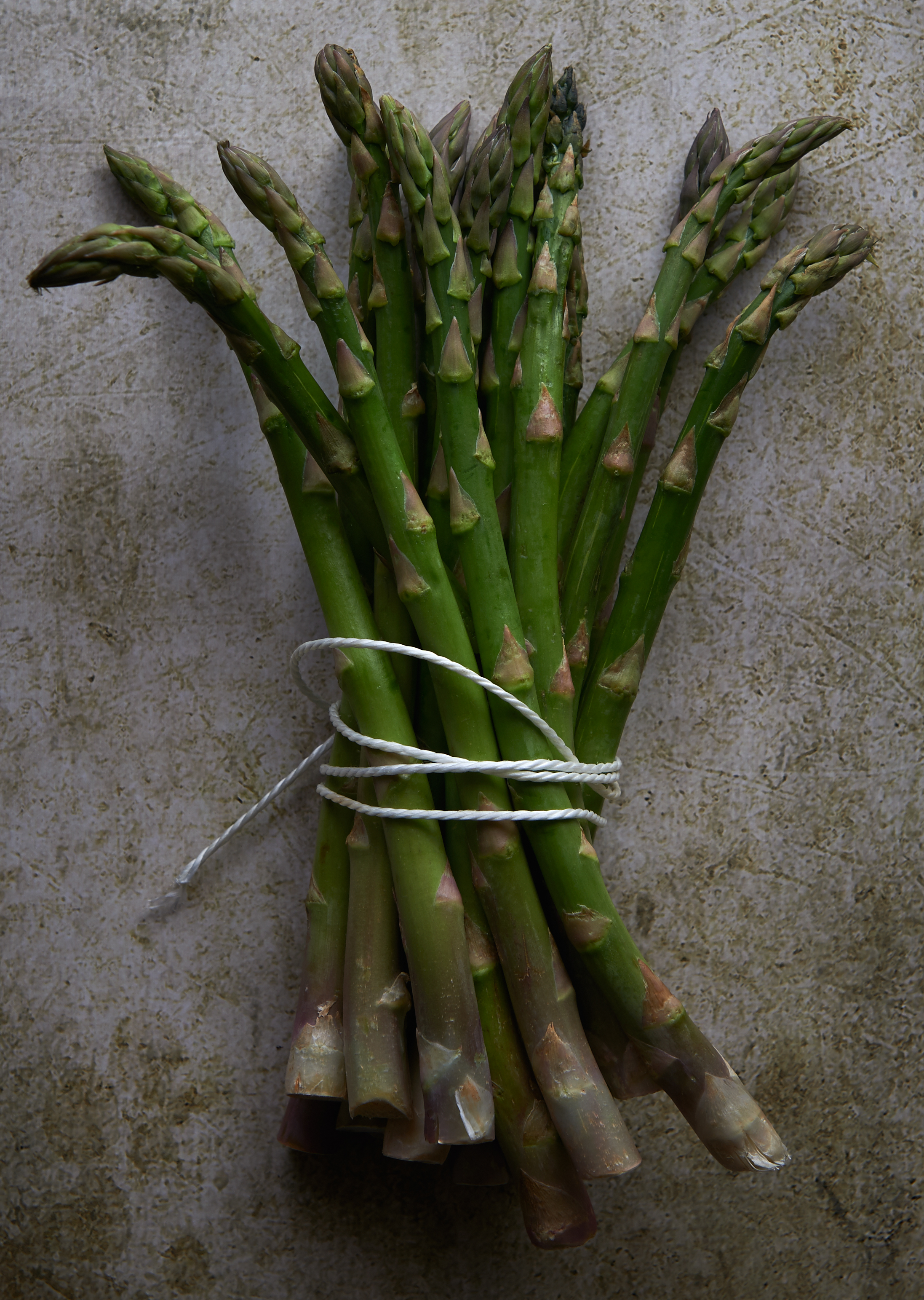 Boiled asparagus with brown butter and almonds