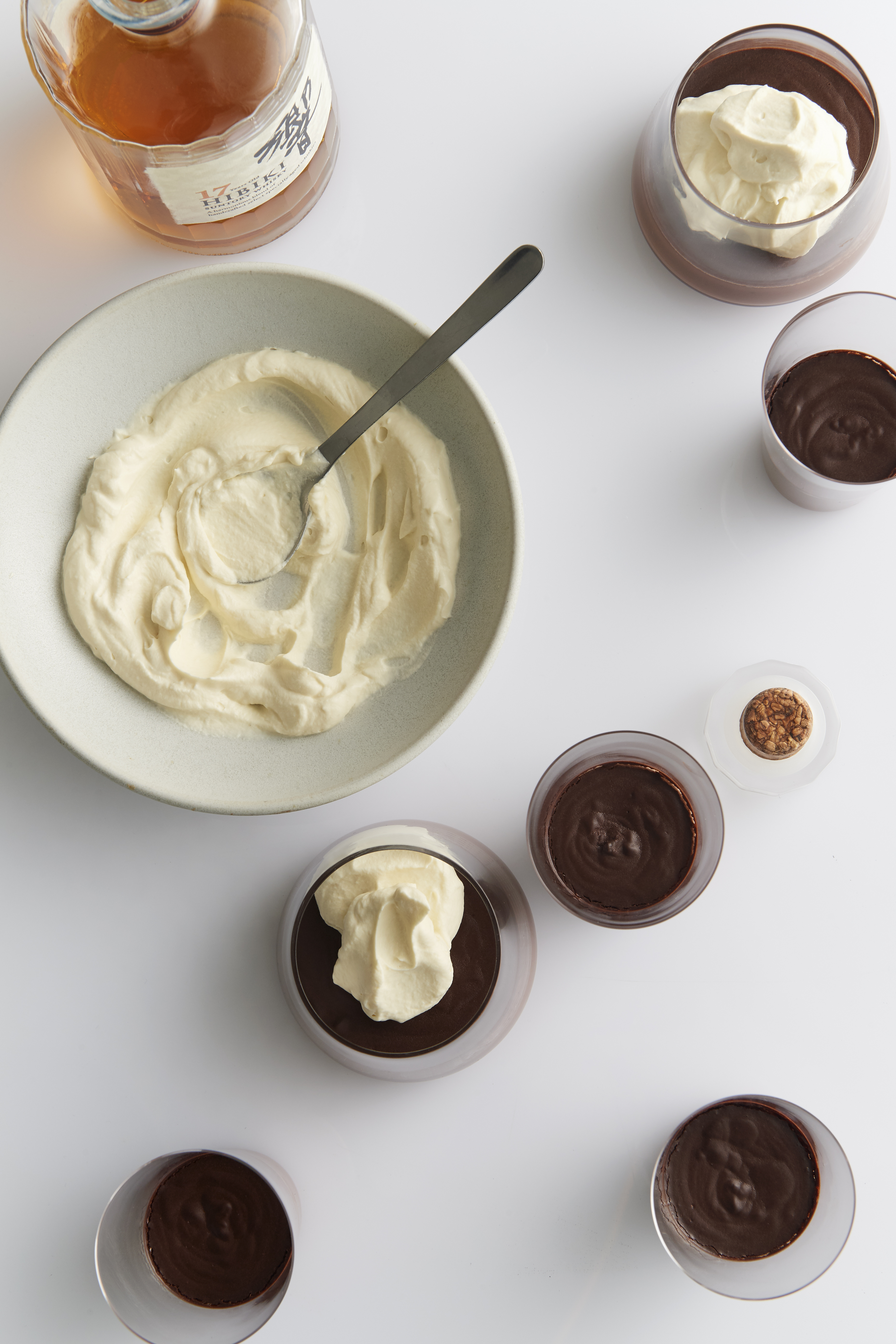 Chocolate pots with whisky cream 