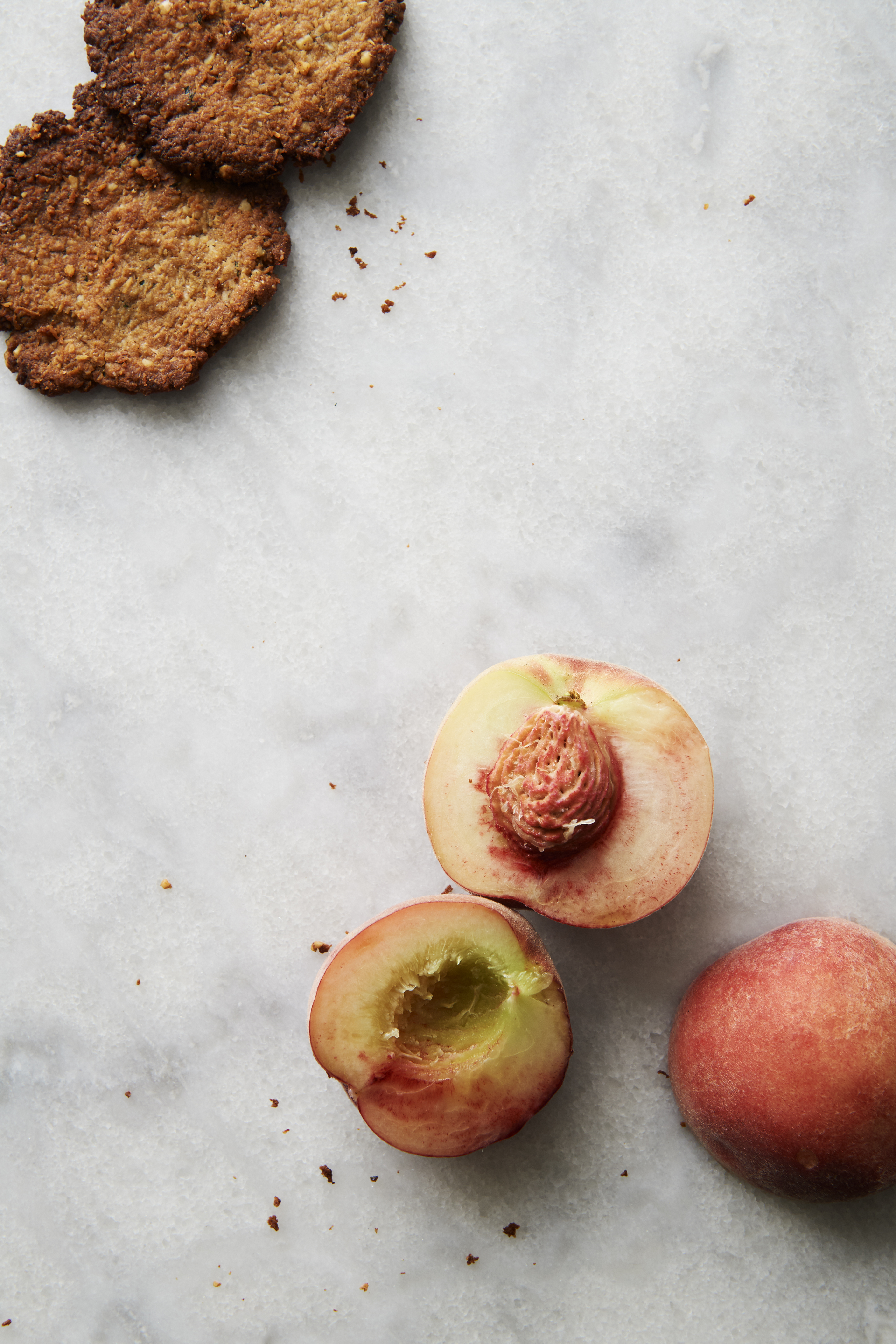 Lemon verbena bavarois with peaches and biscuit crust