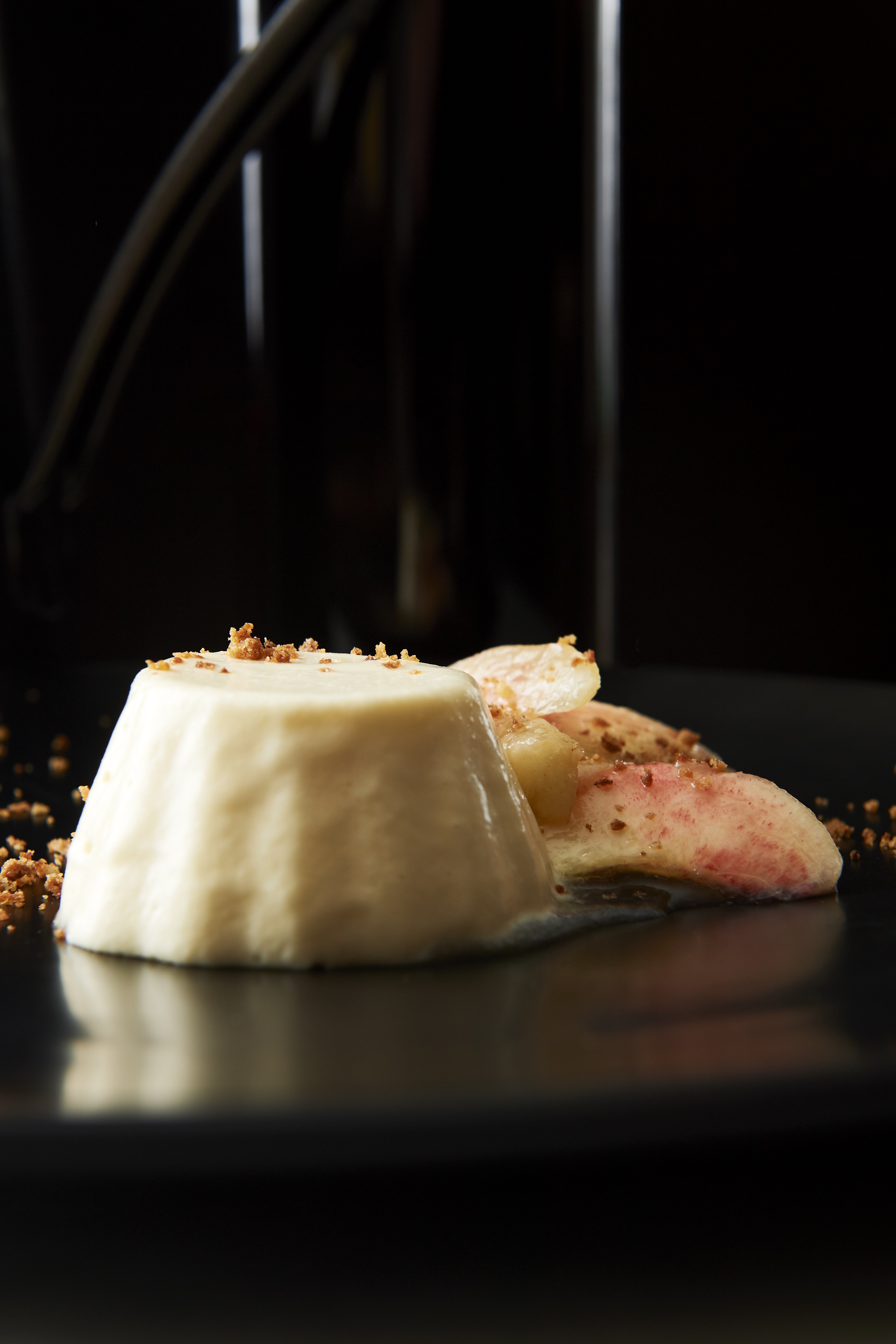Lemon verbena bavarois with peaches and biscuit crust