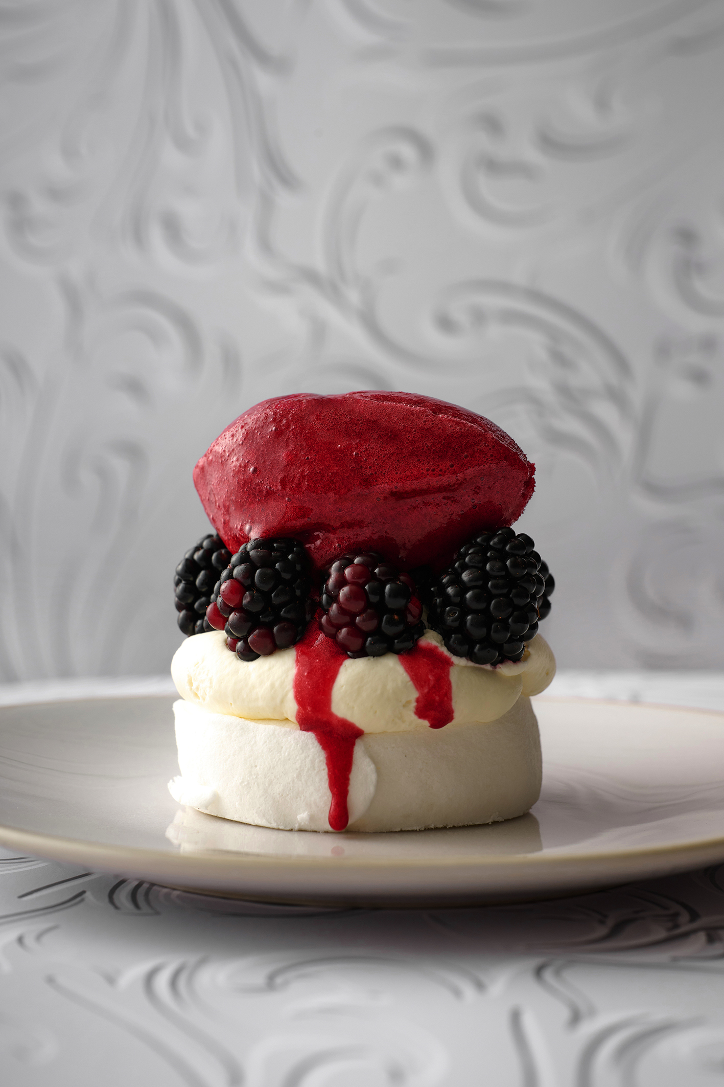 Blackberry pavlovas