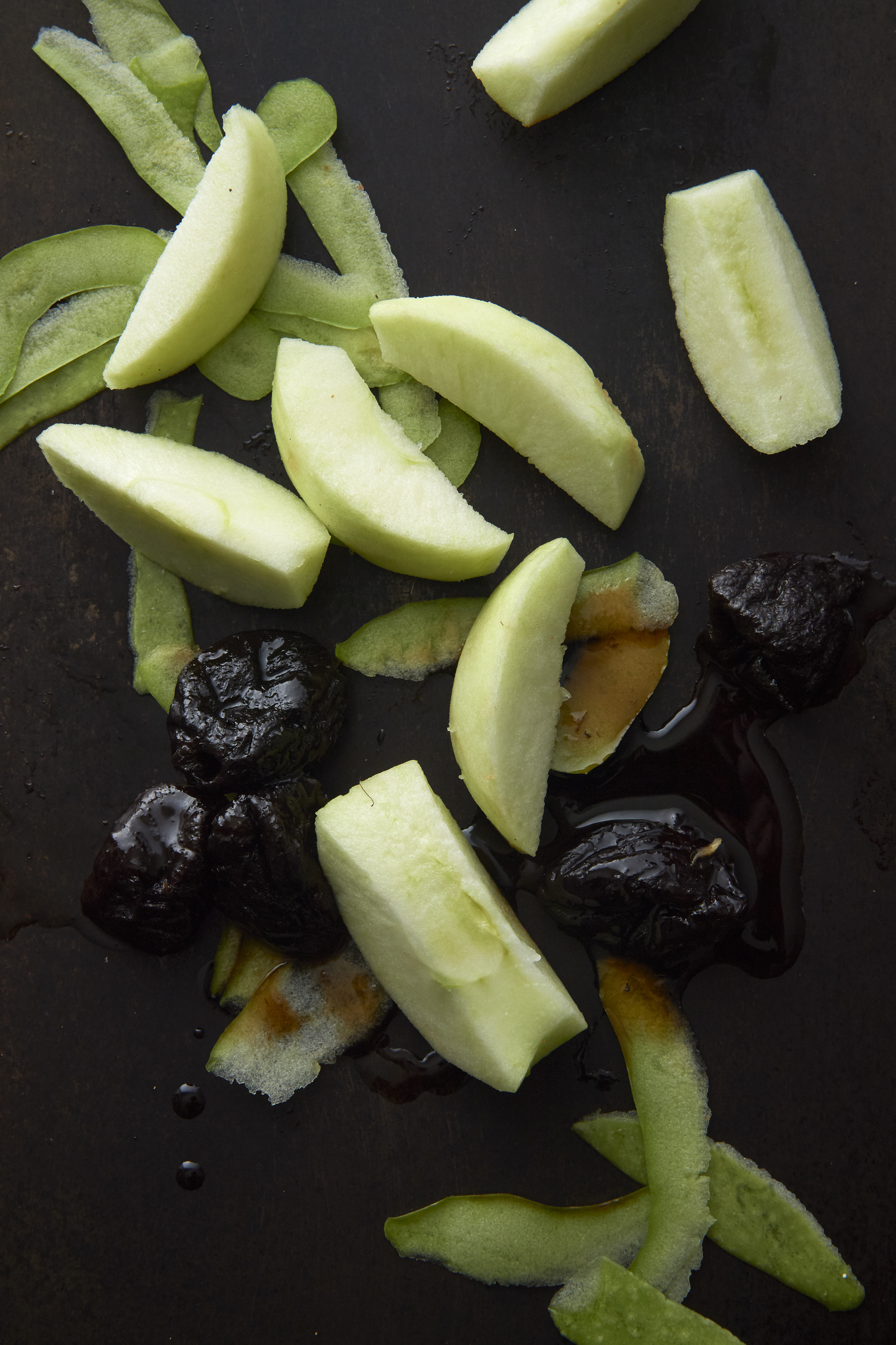 Apple and prune flaugnarde