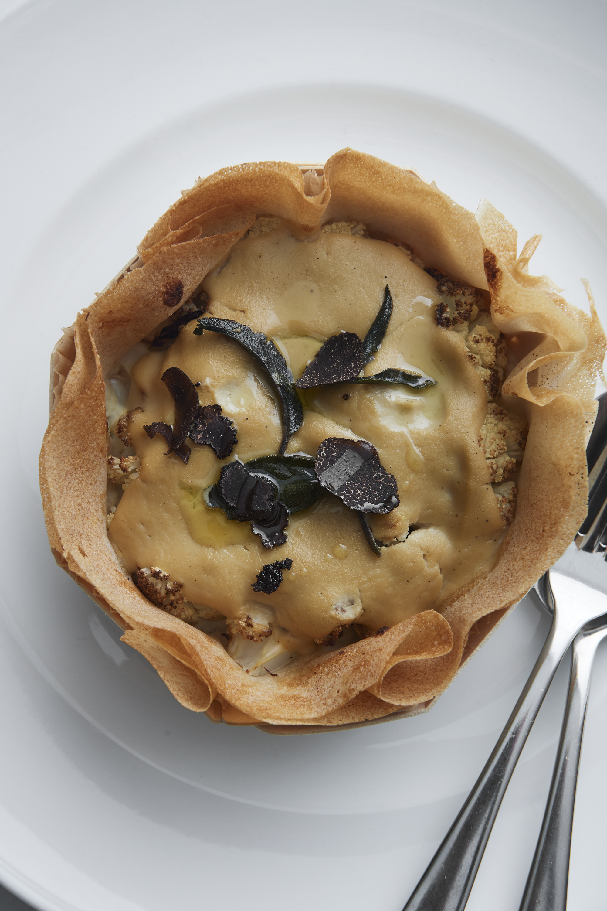 Vegan cauliflower pie