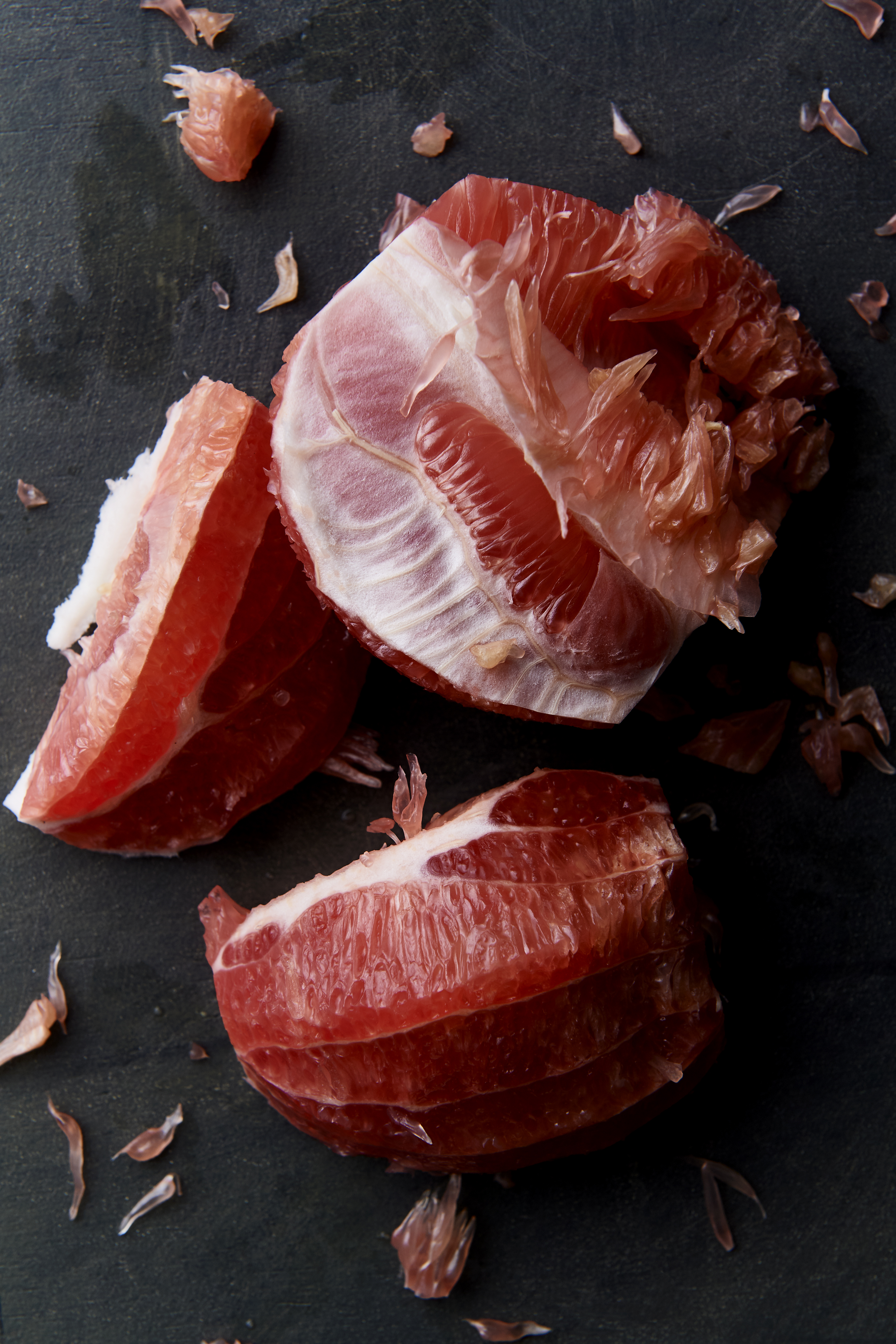 Poached chicken and pomelo 