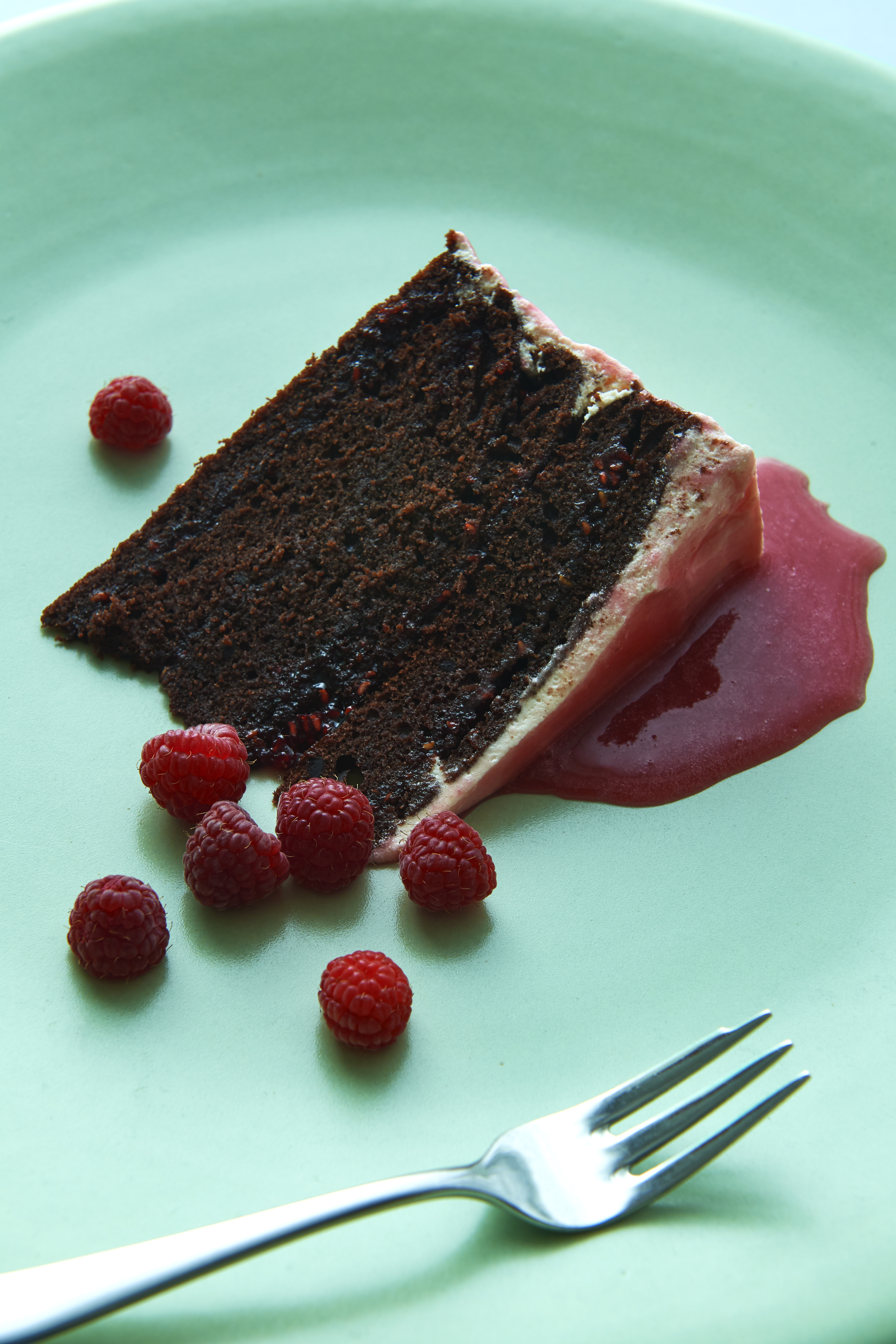 Chocolate cake with Swiss meringue buttercream