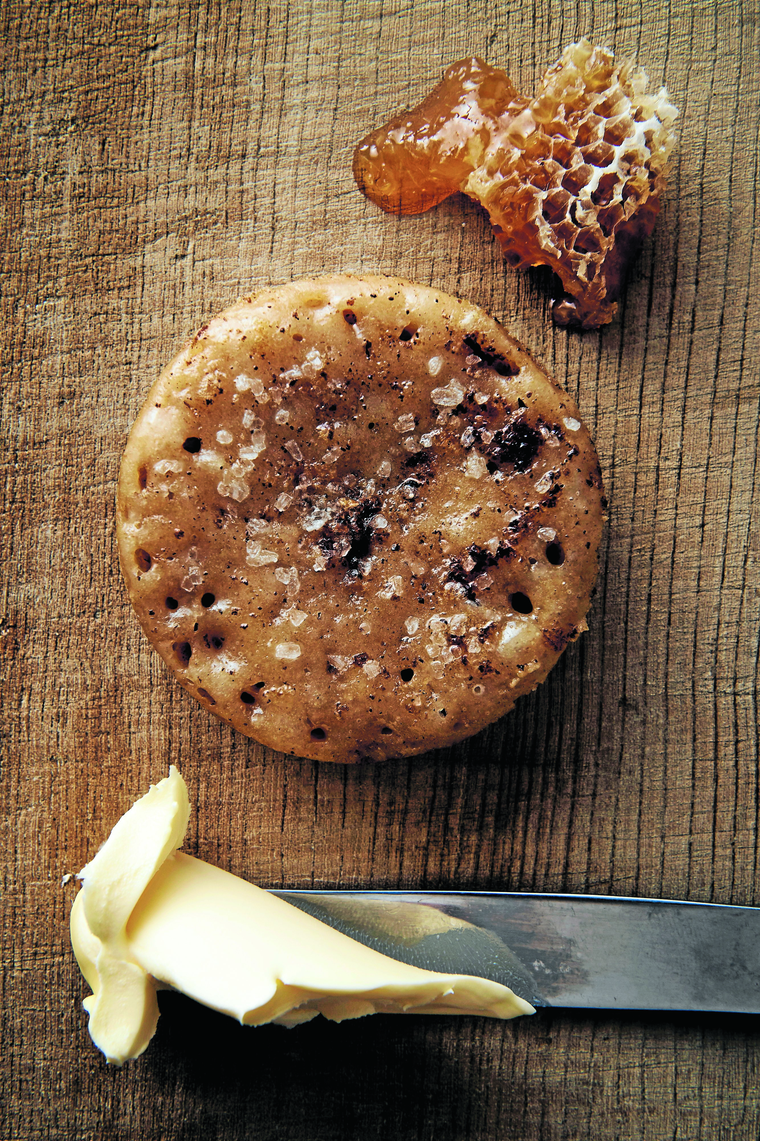 Dancing grass crumpets