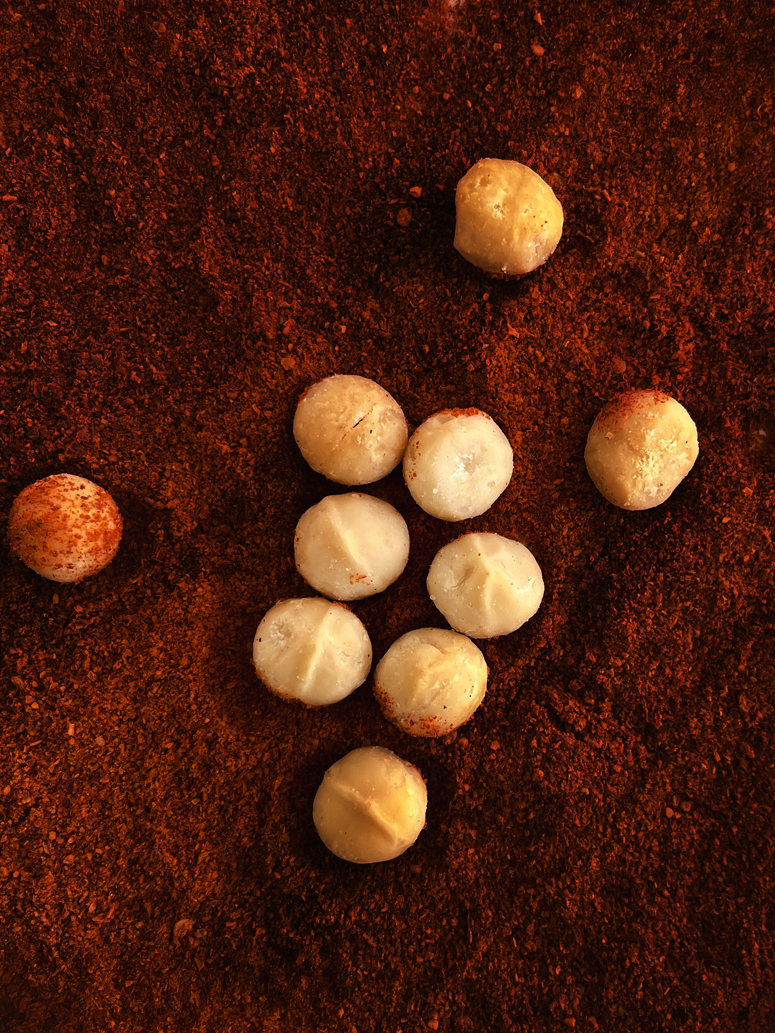 Devilled macadamias