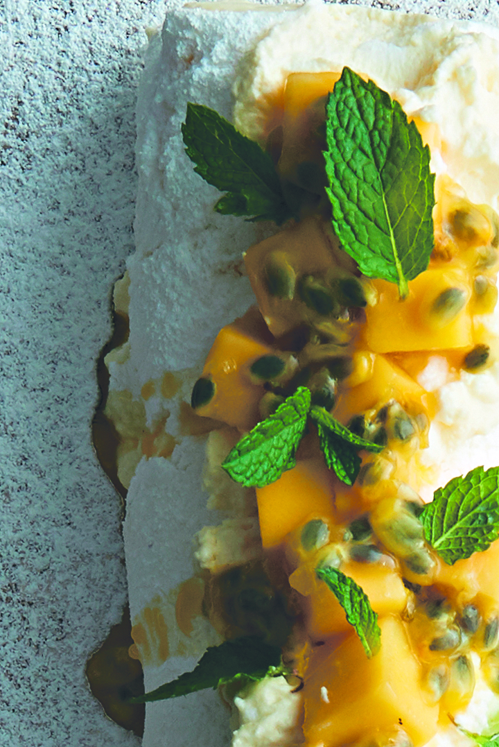 Rolled pavlova