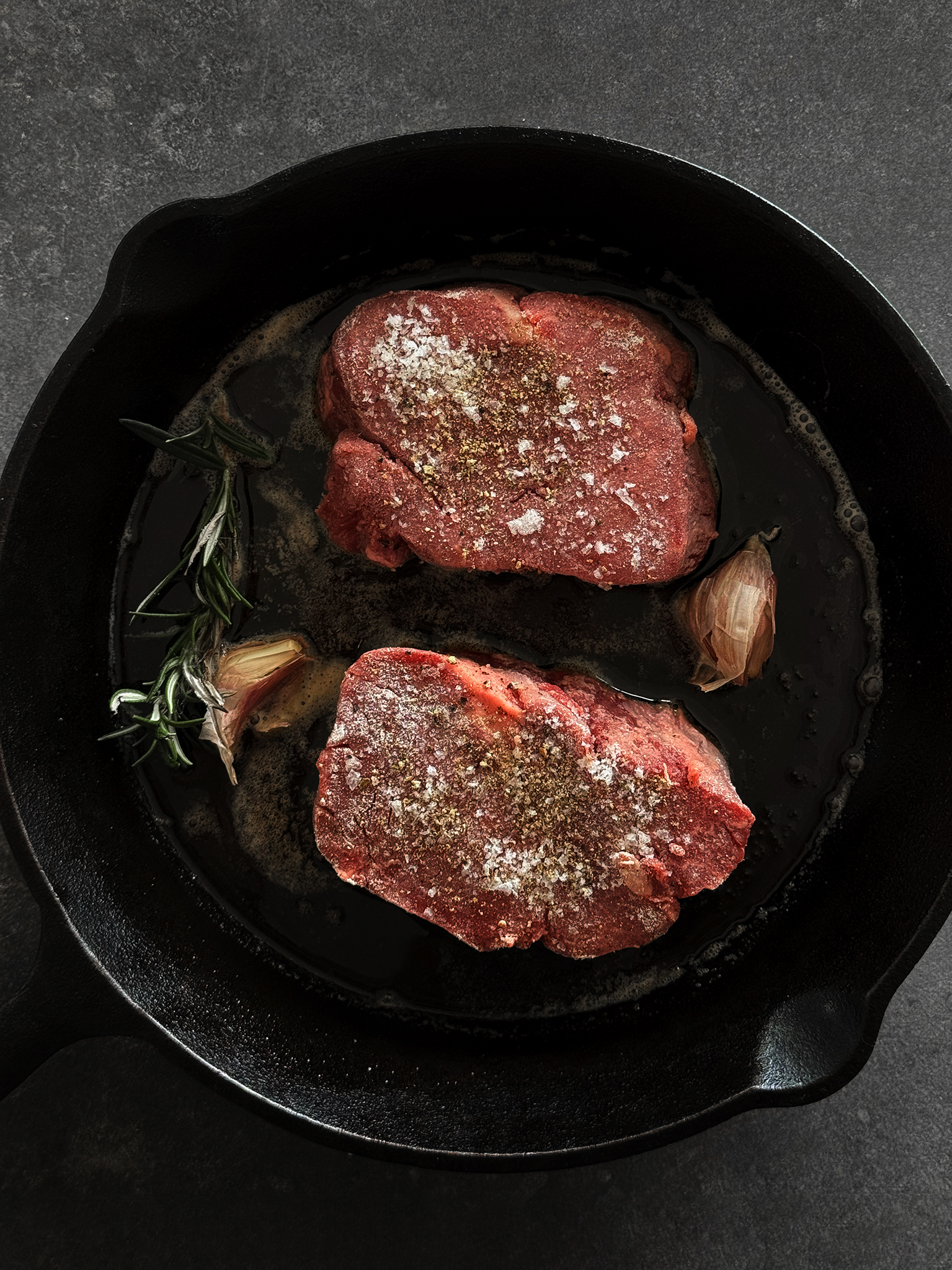 Steak au poivre with wild fennel