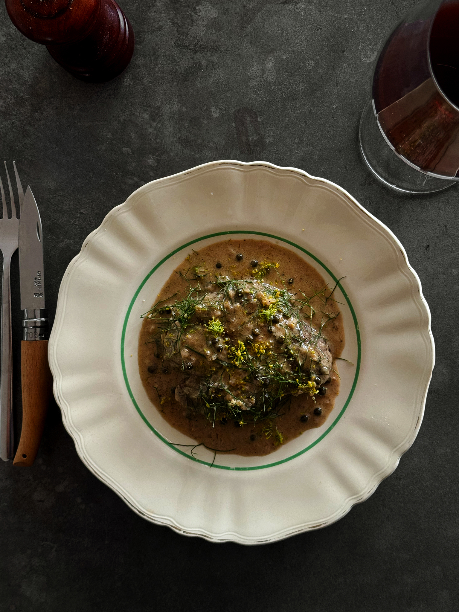 Steak au poivre with wild fennel