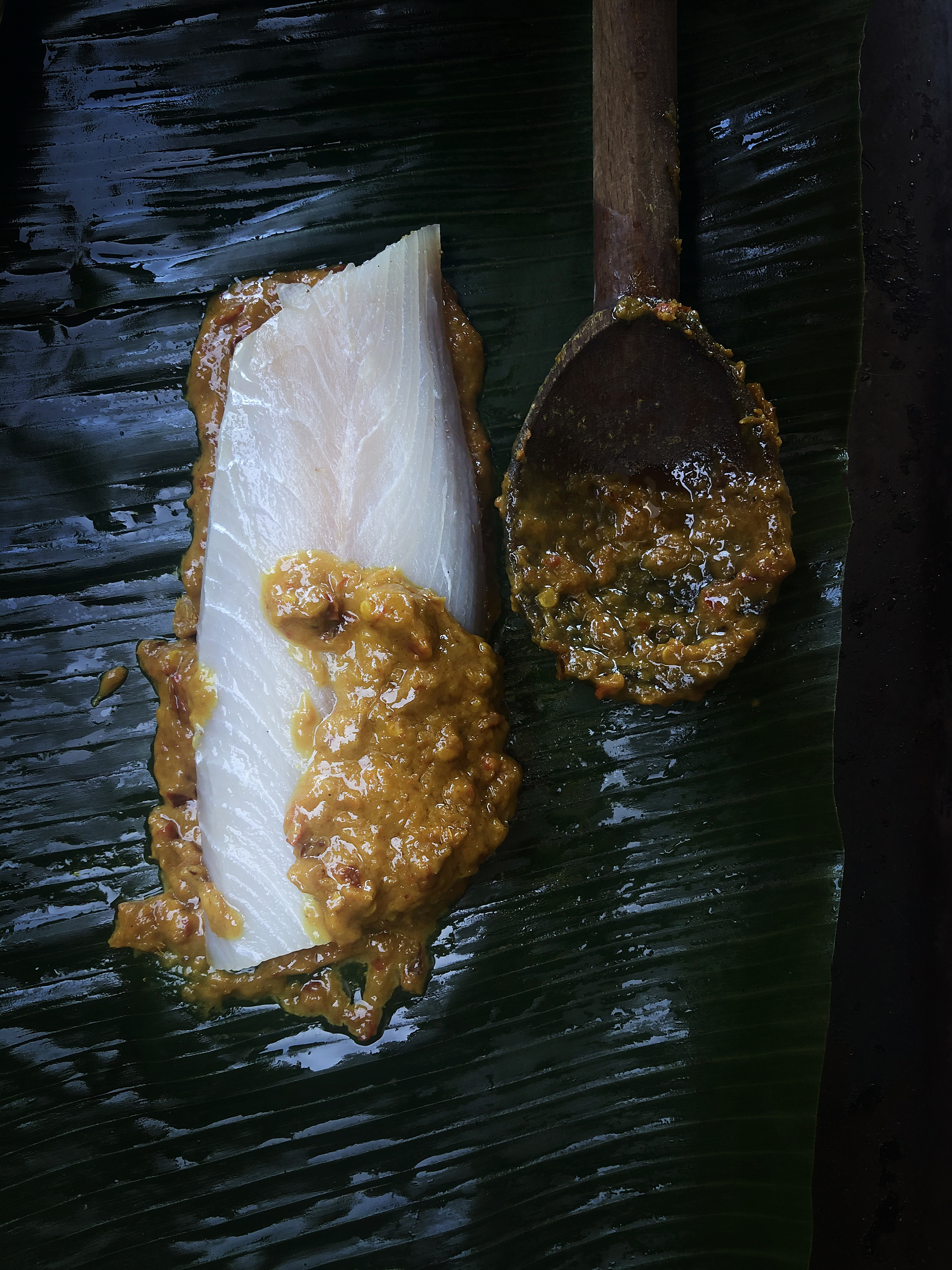 Grilled dry curry fish