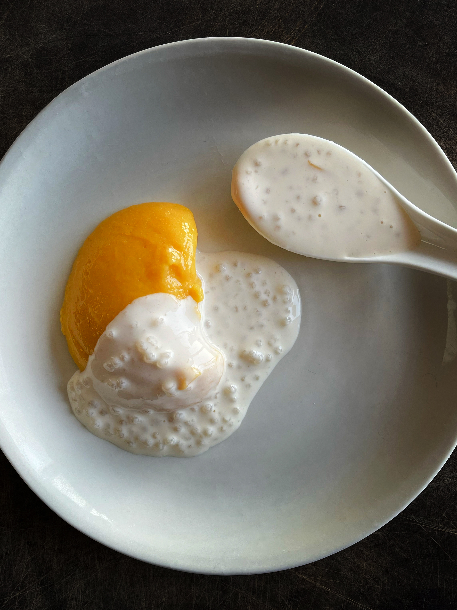 Mango sago pudding