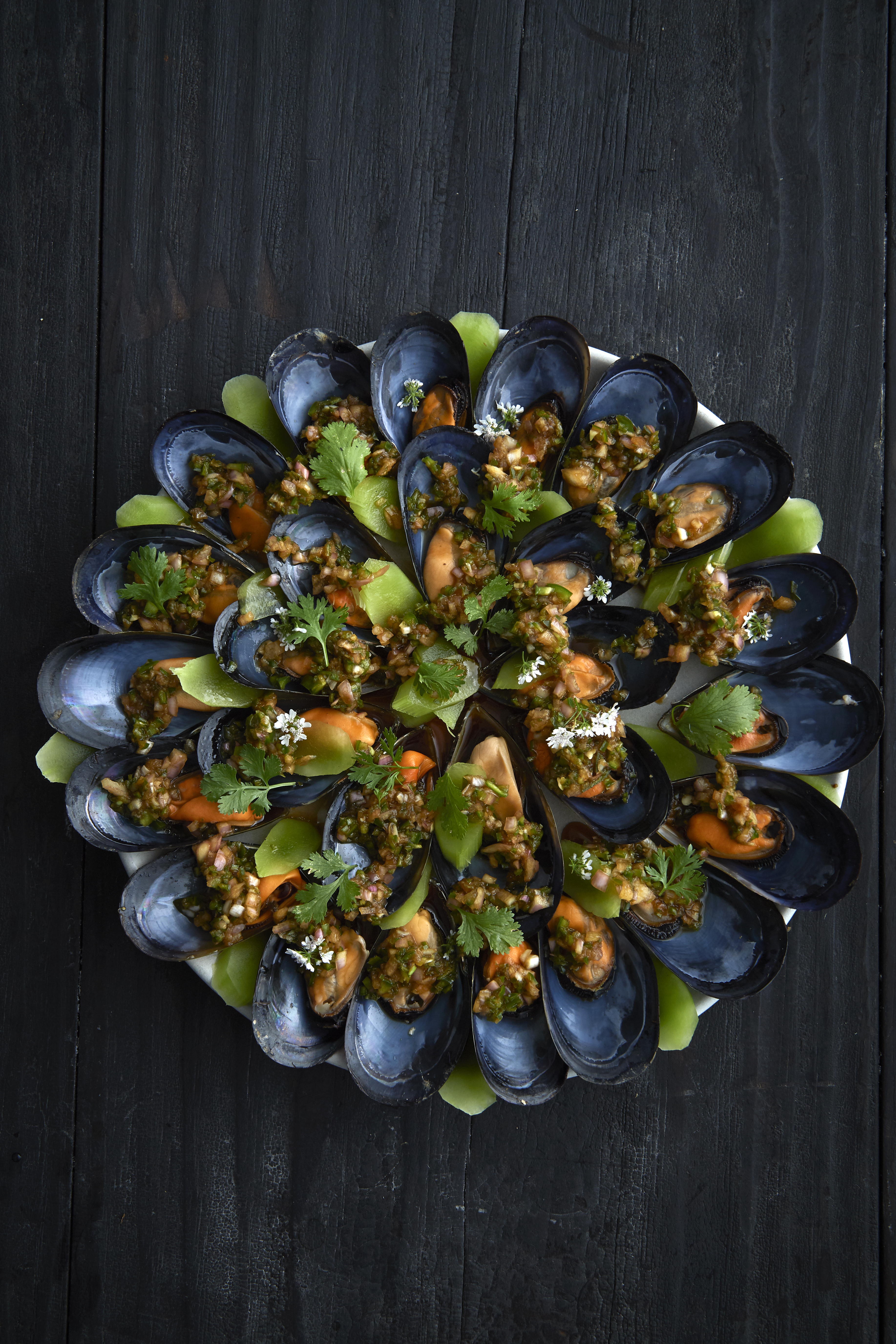 Marinated mussels with green chilli and celtuce