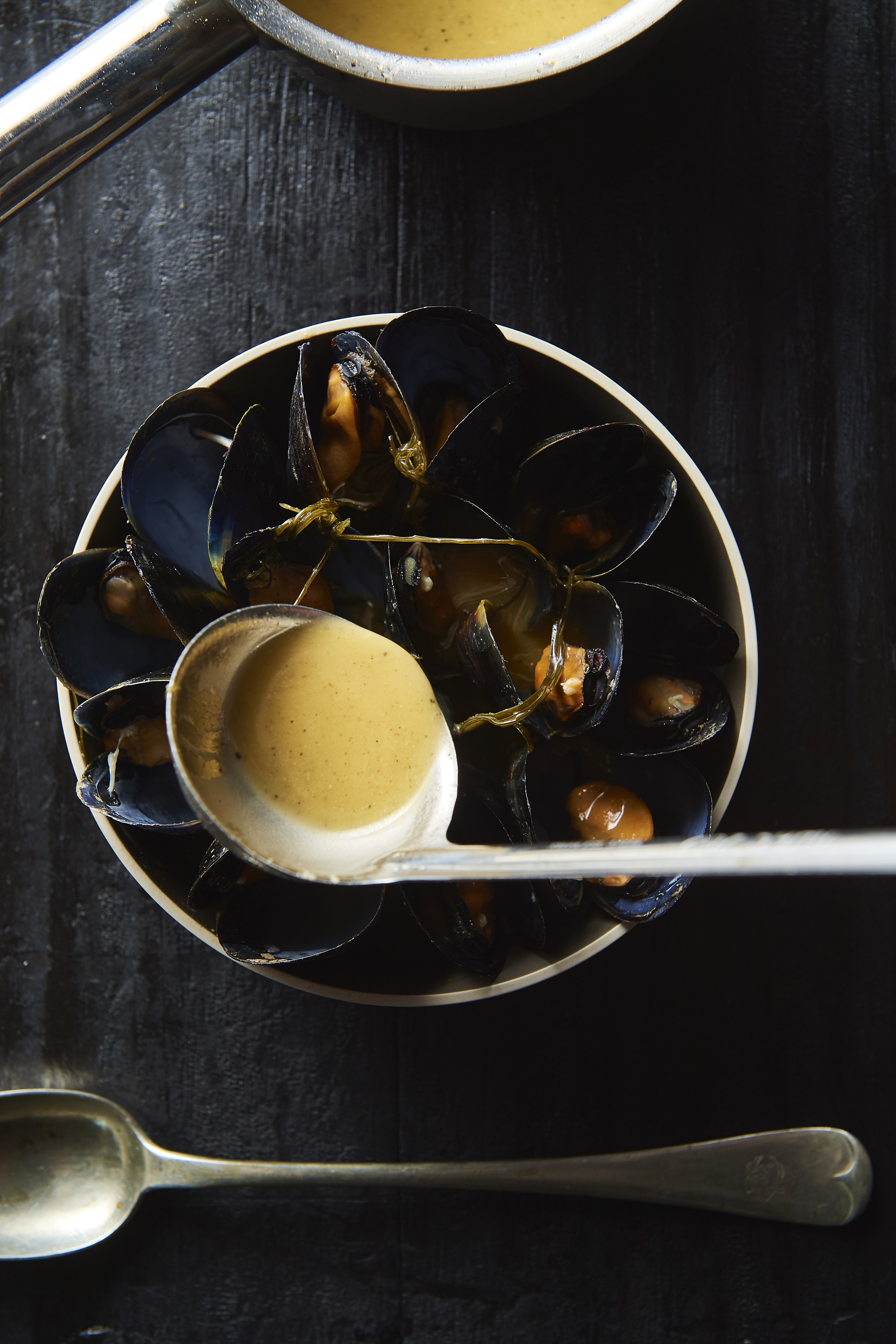 Mussels with kombu butter