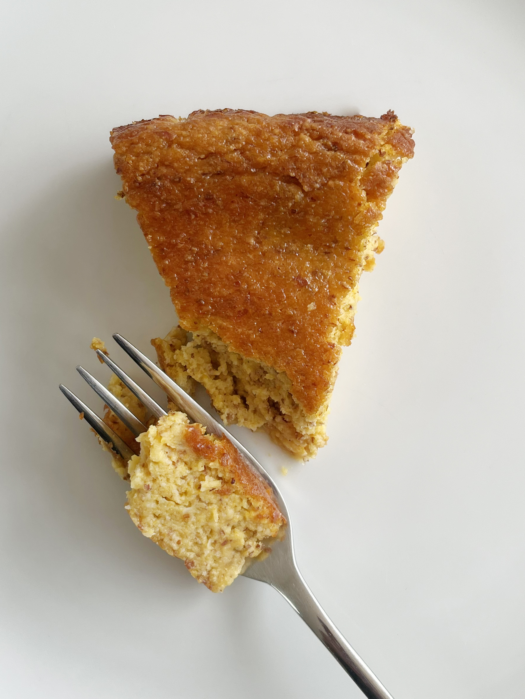 Mandarin, yoghurt and almond cake