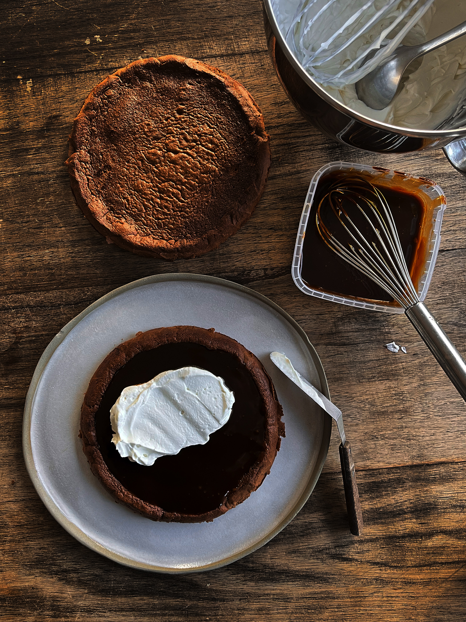 Flourless chocolate sponge with coconut and coffee cream
