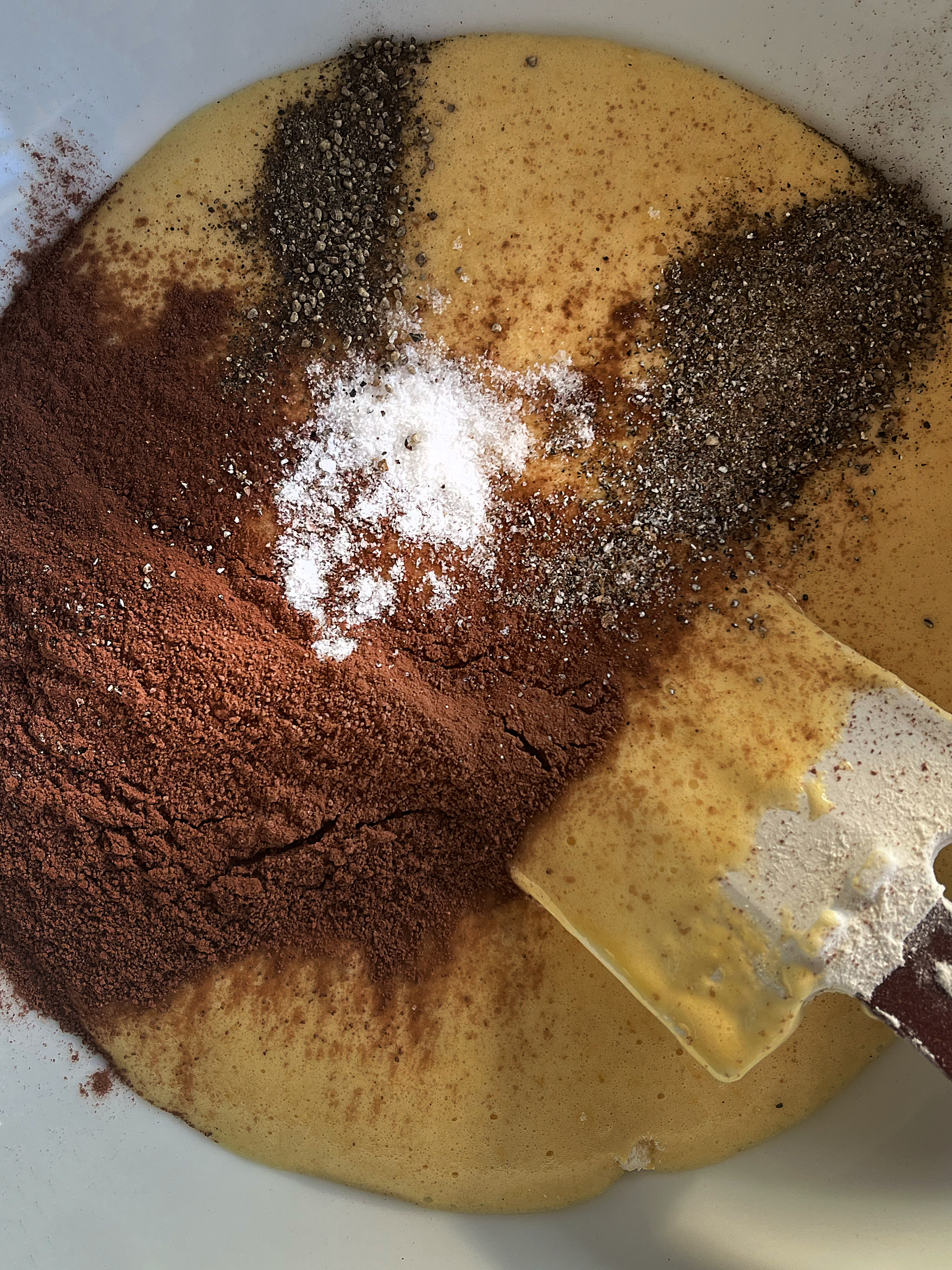 Cardamom and cocoa sponge cake