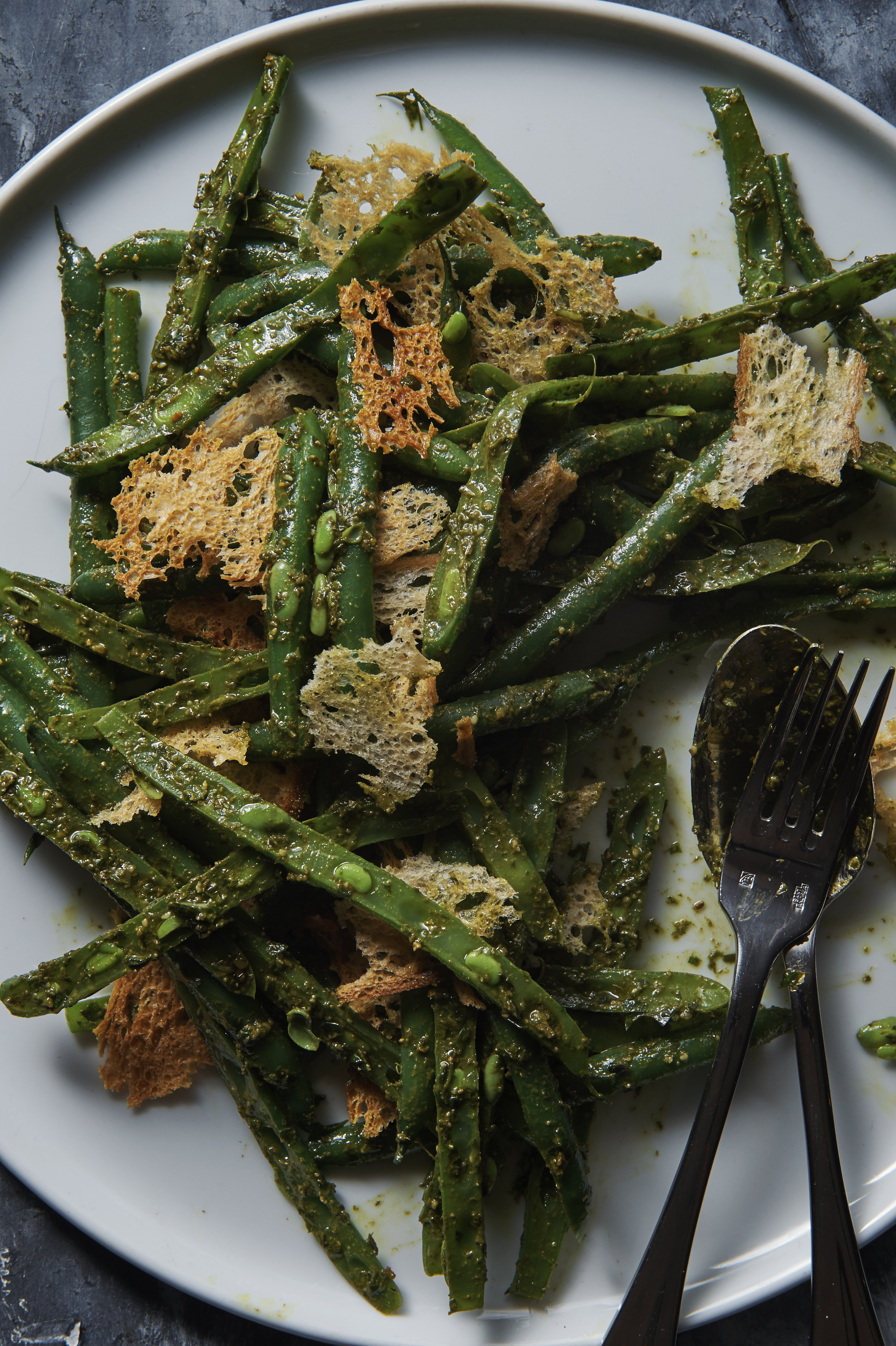 Green bean salad with pesto
