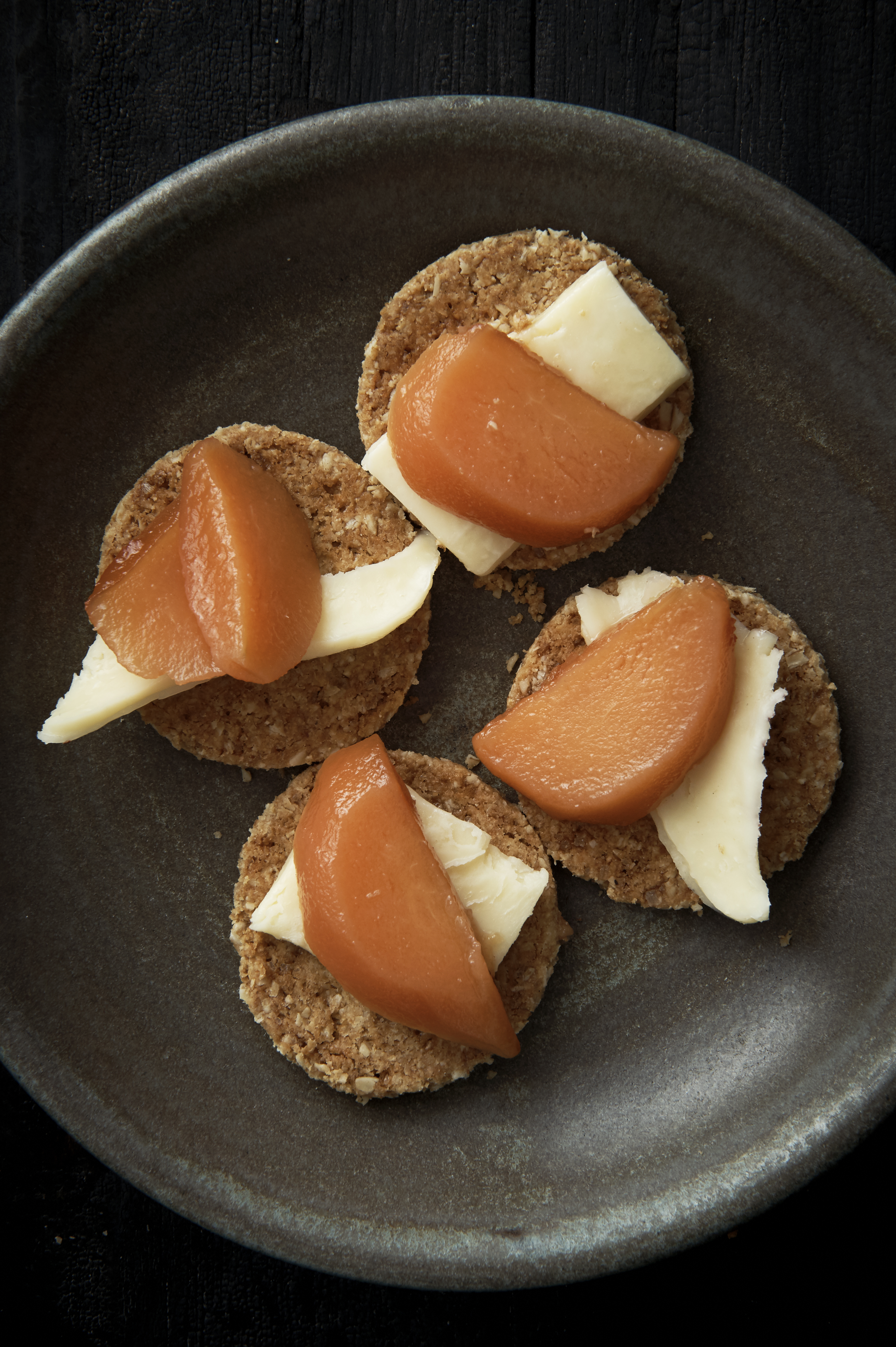 Digestive biscuits with poached quince