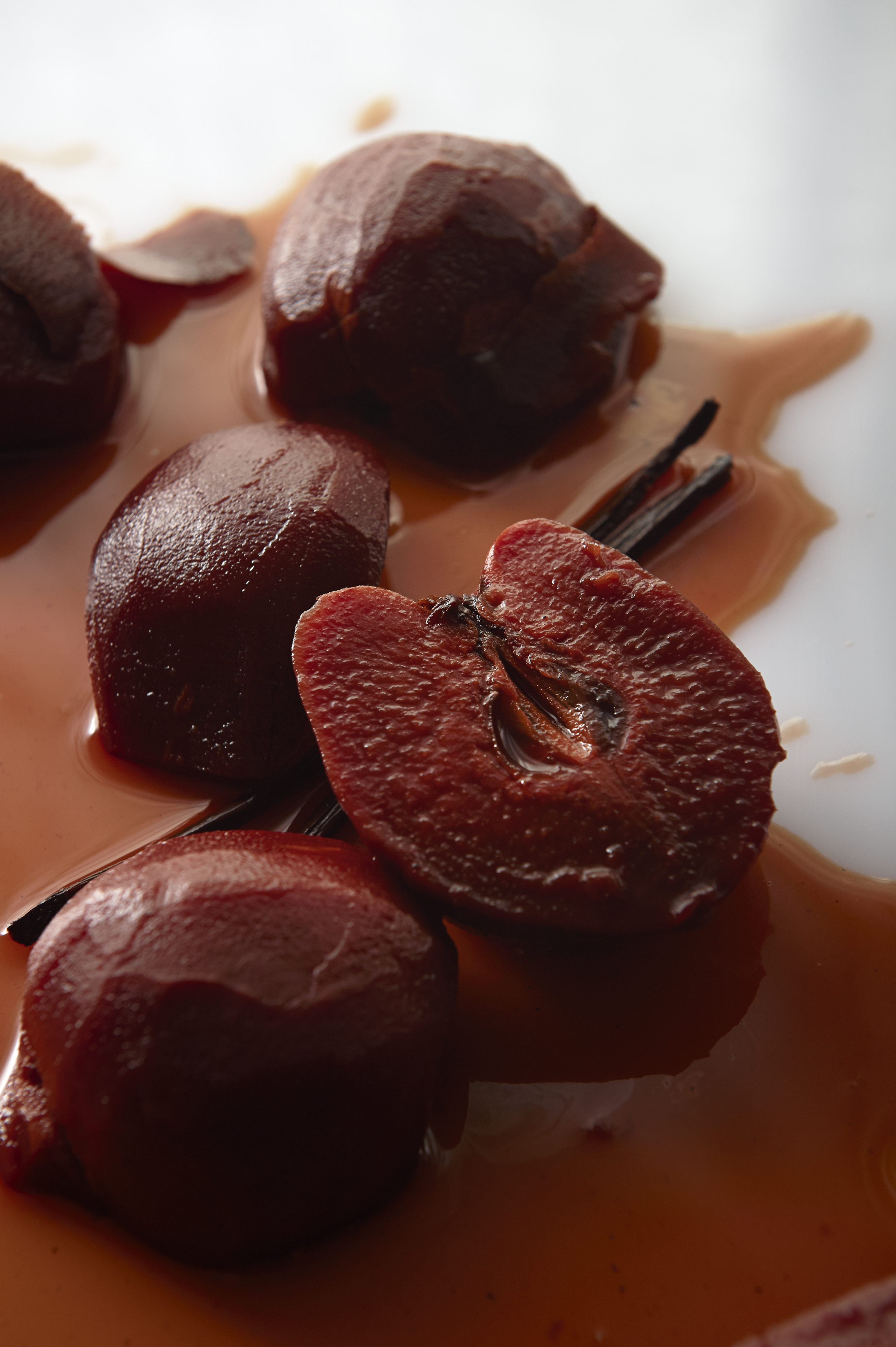 Poached quince and porridge
