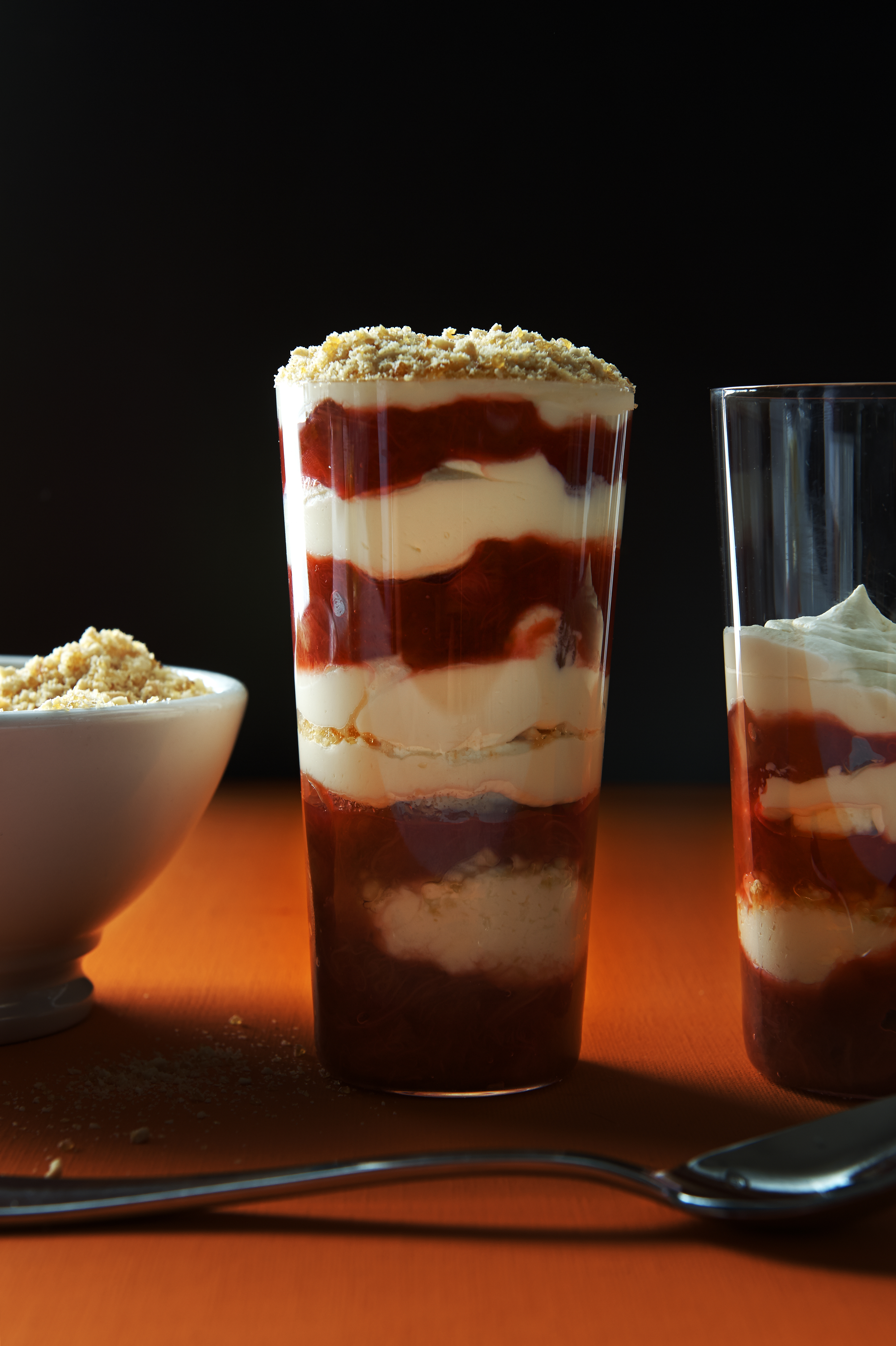 Rhubarb fool with almond praline 